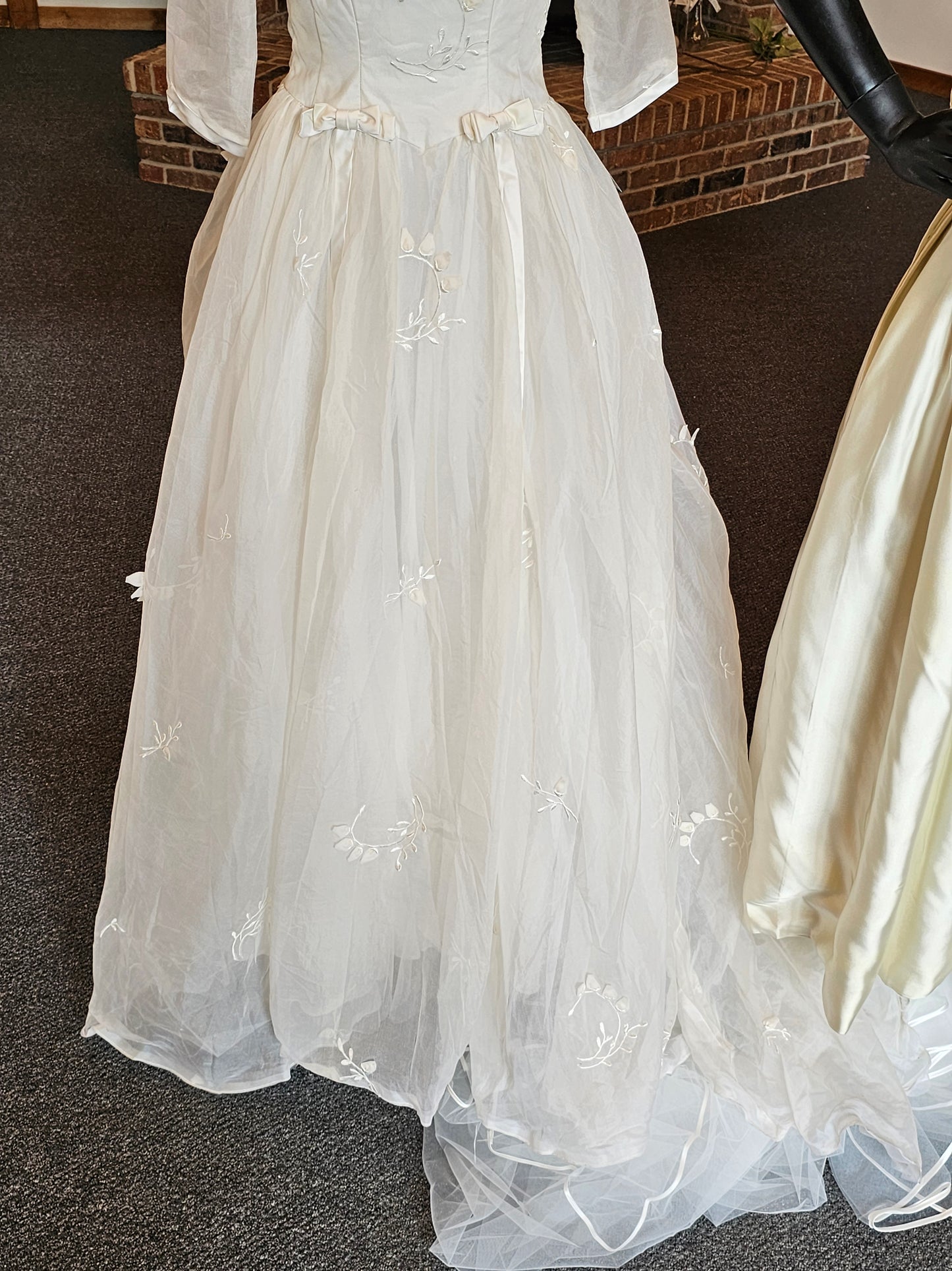 Vintage 50s Organza Illusion Full Skirt/Cupcake Wedding Gown