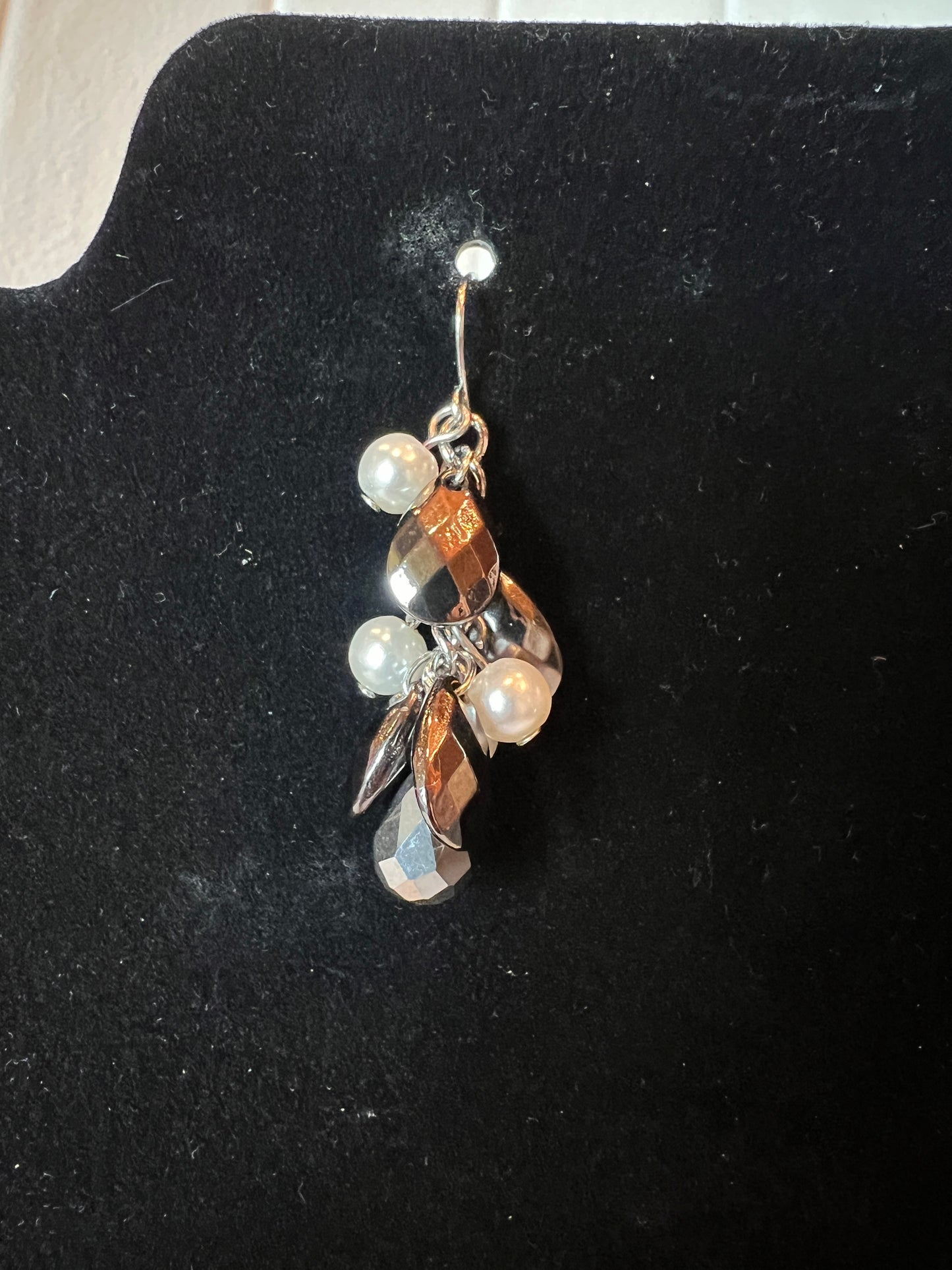 Jet/Pearl Bead Dangle