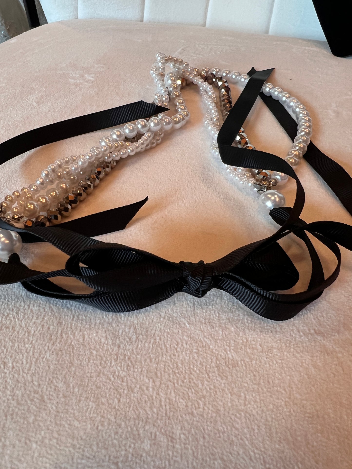 Pearl and Jet Ribbon Tie Necklace