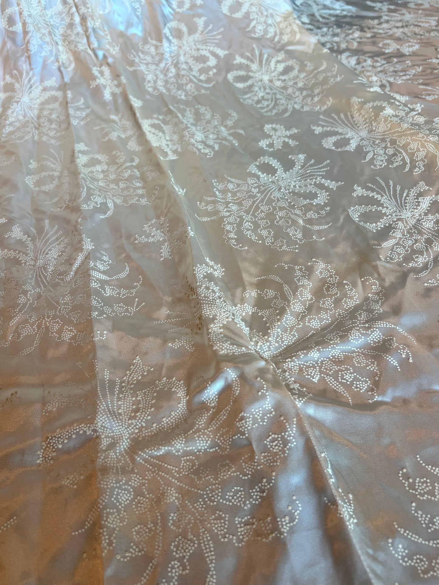 Vintage Ivory 40's Liquid Satin Sweetheart Neckline Wedding Gown