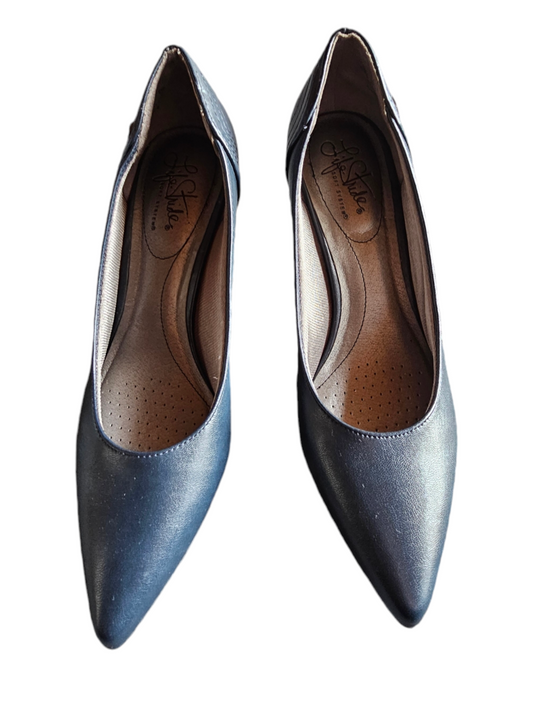 Navy Heeled Pump - Lifestride