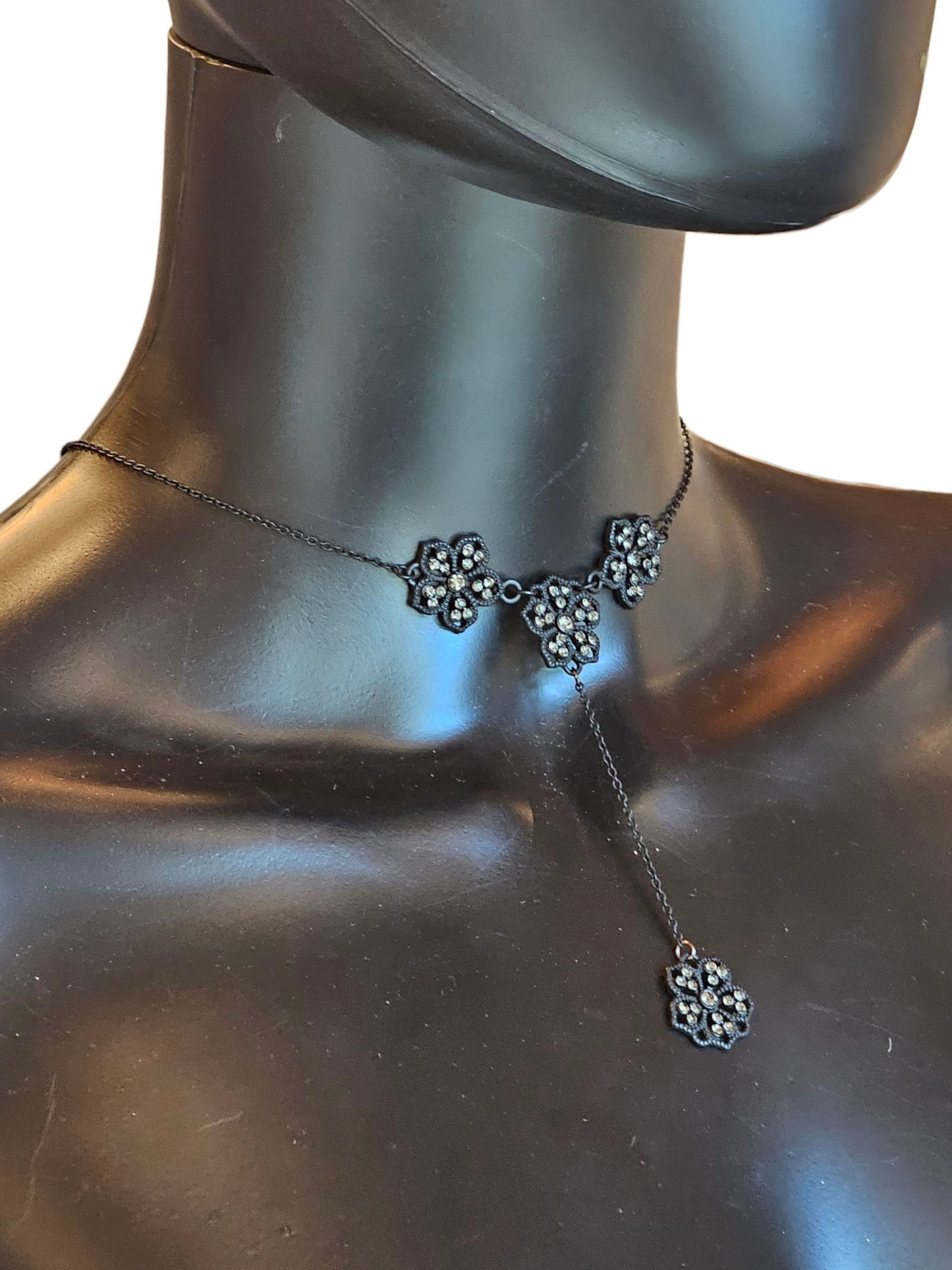 Black Flower Y-Necklace