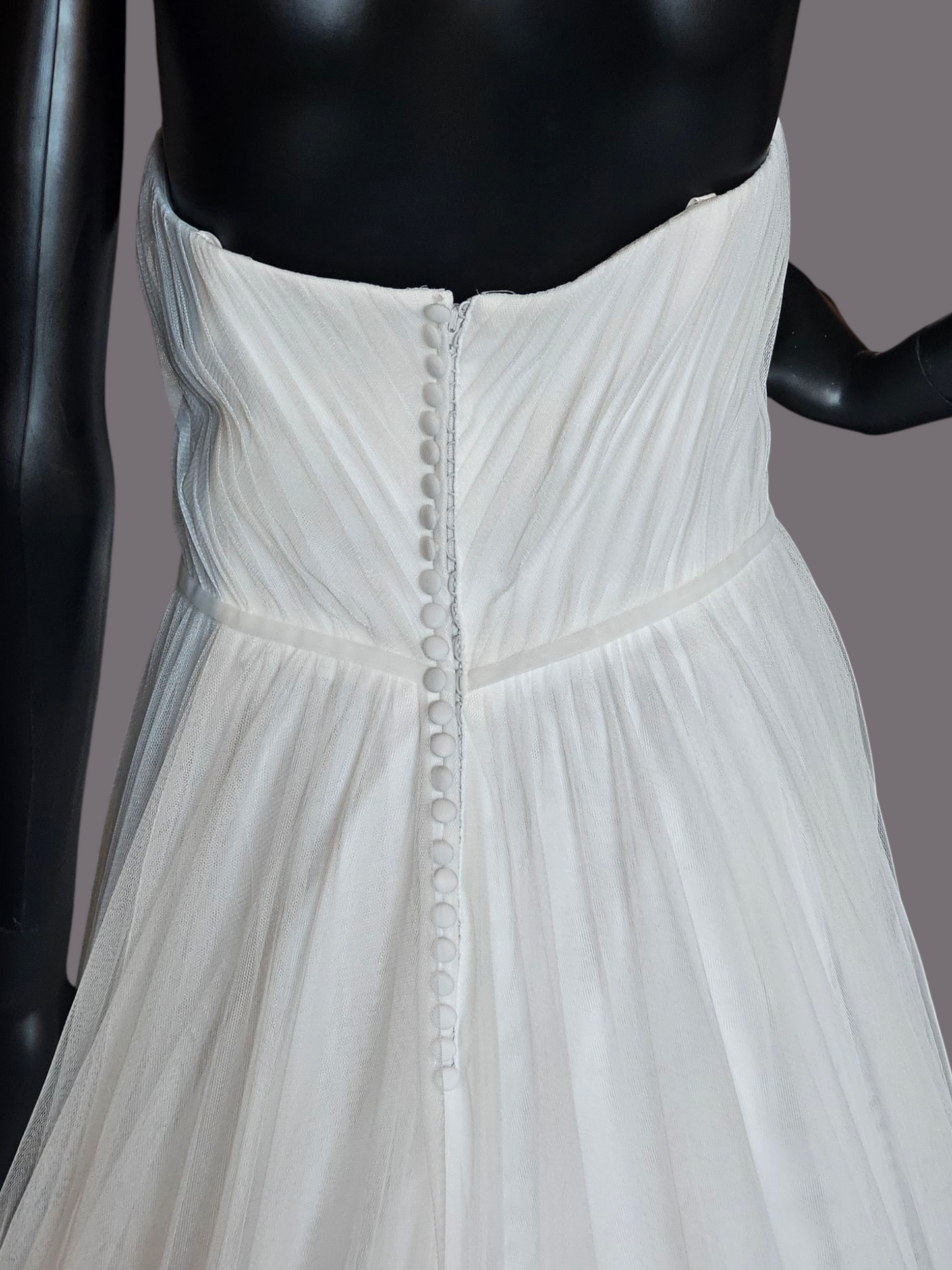 Sweetheart Plunge Detached Sleeve Ivory Netting Wedding Gown