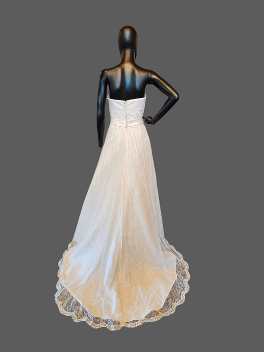 White Lace A-Line Strapless Wedding Gown - Da Vinci