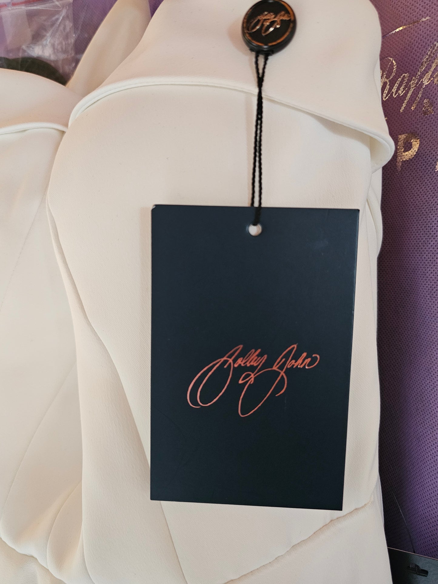 Sleek Sweetheart A-Line Ivory Wedding Gown - Colby John L8423 NWT