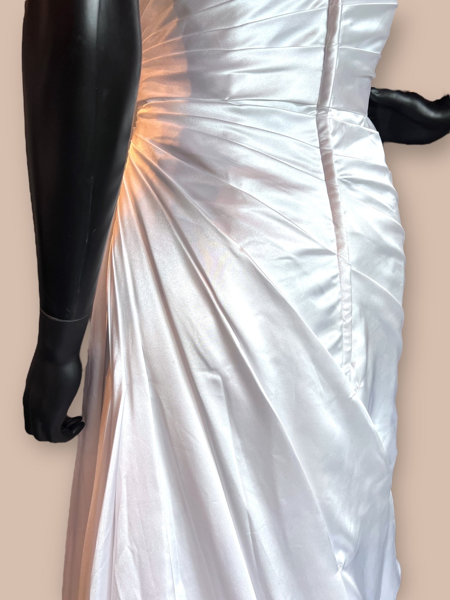 Da Vinci Charmeuse Side Sweep Wedding Gown