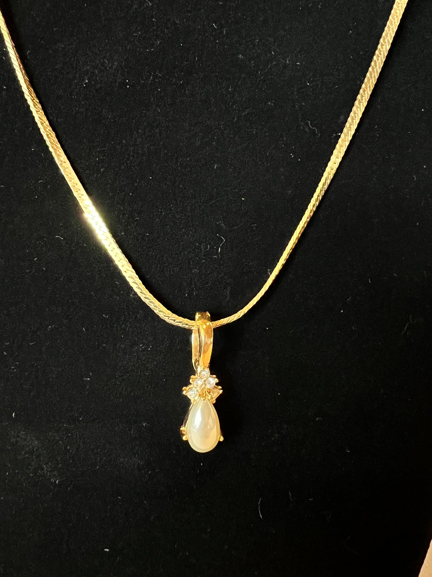Gold Pearl Drop Necklace