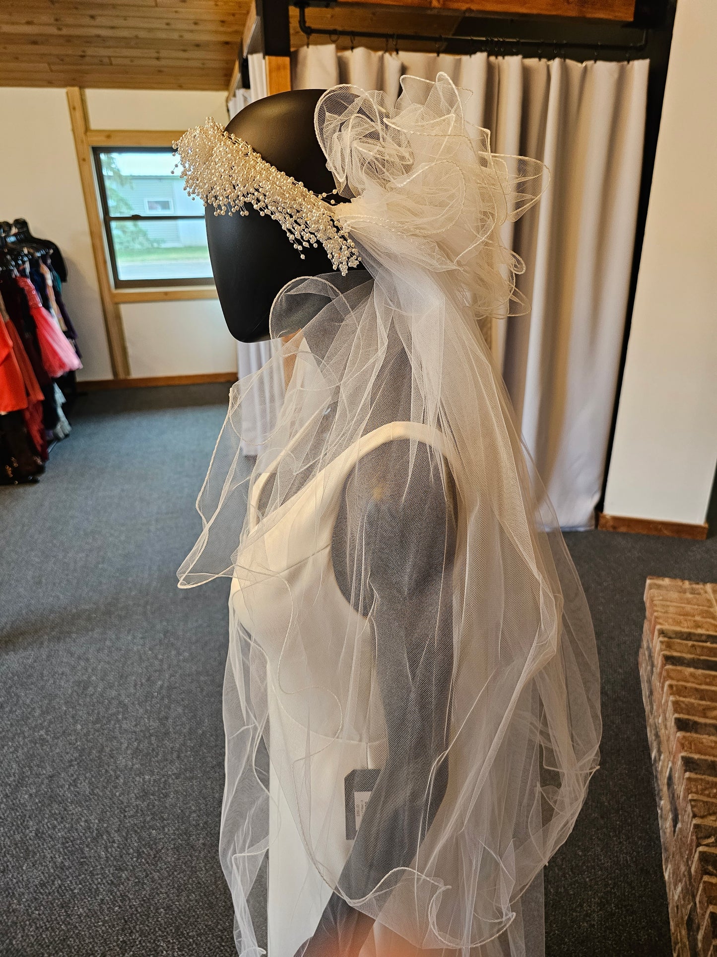 Vintage Beaded Swirl Edged Veil