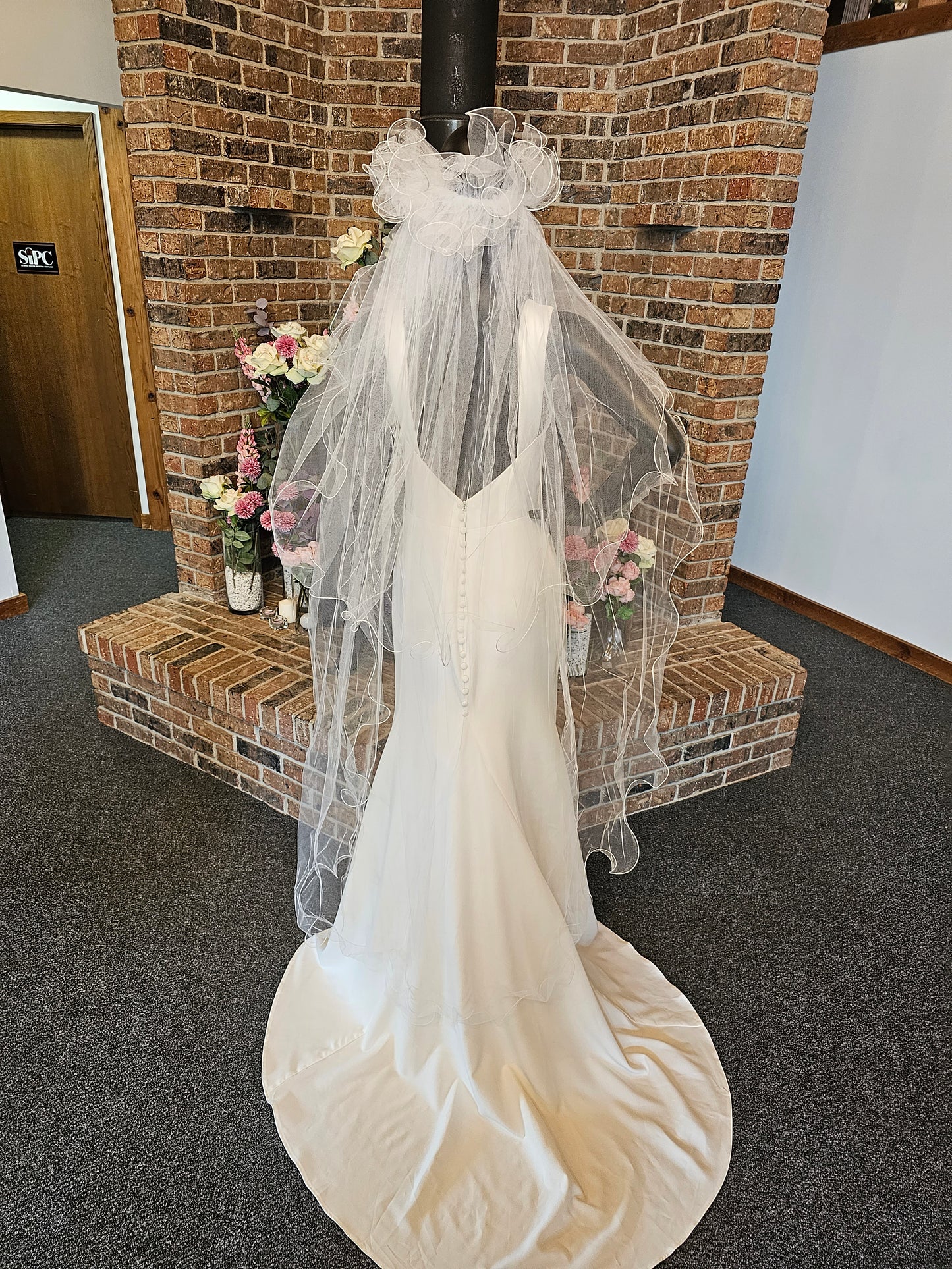 Vintage Beaded Swirl Edged Veil