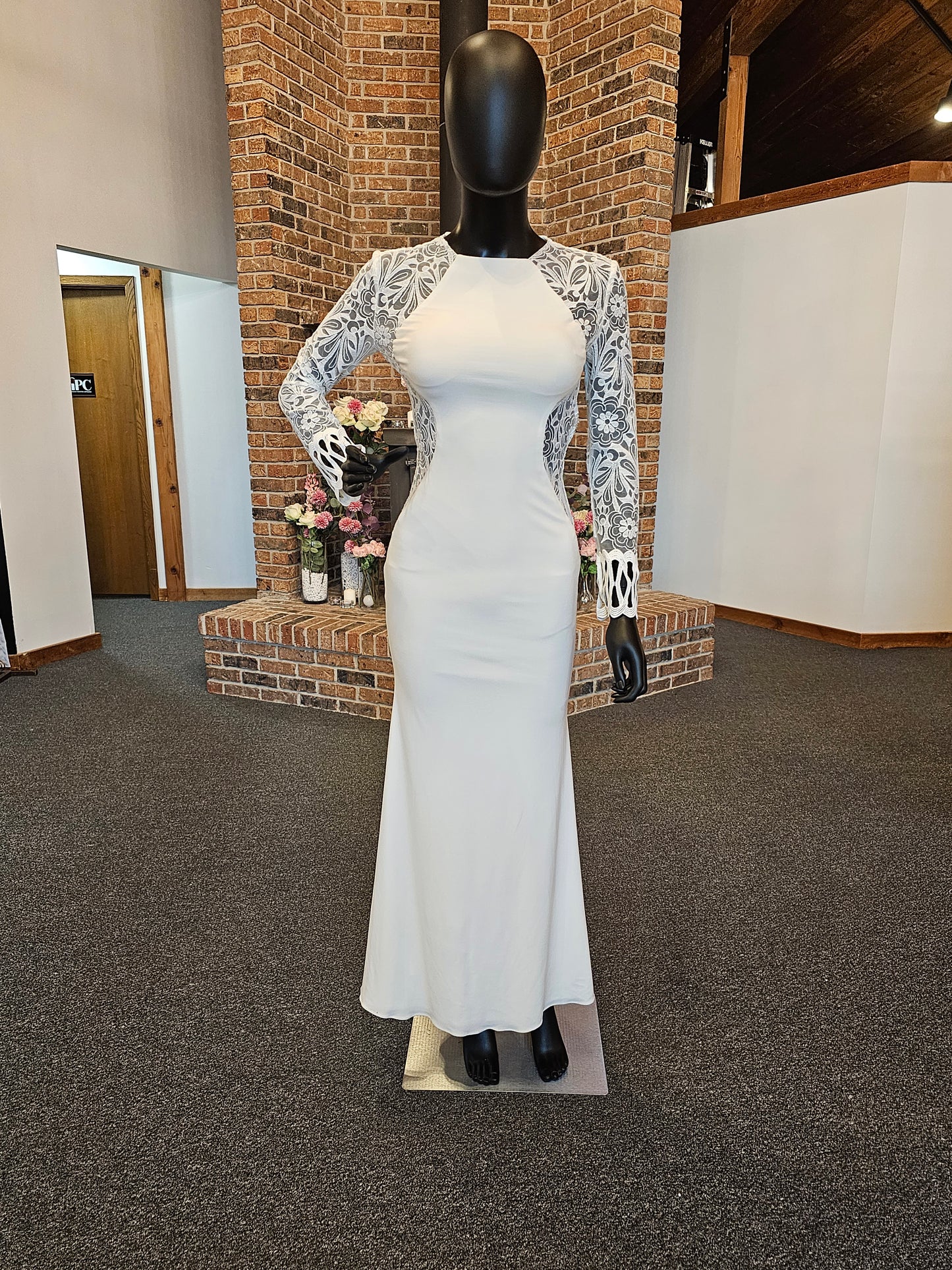 Lace Illusion Side Cut