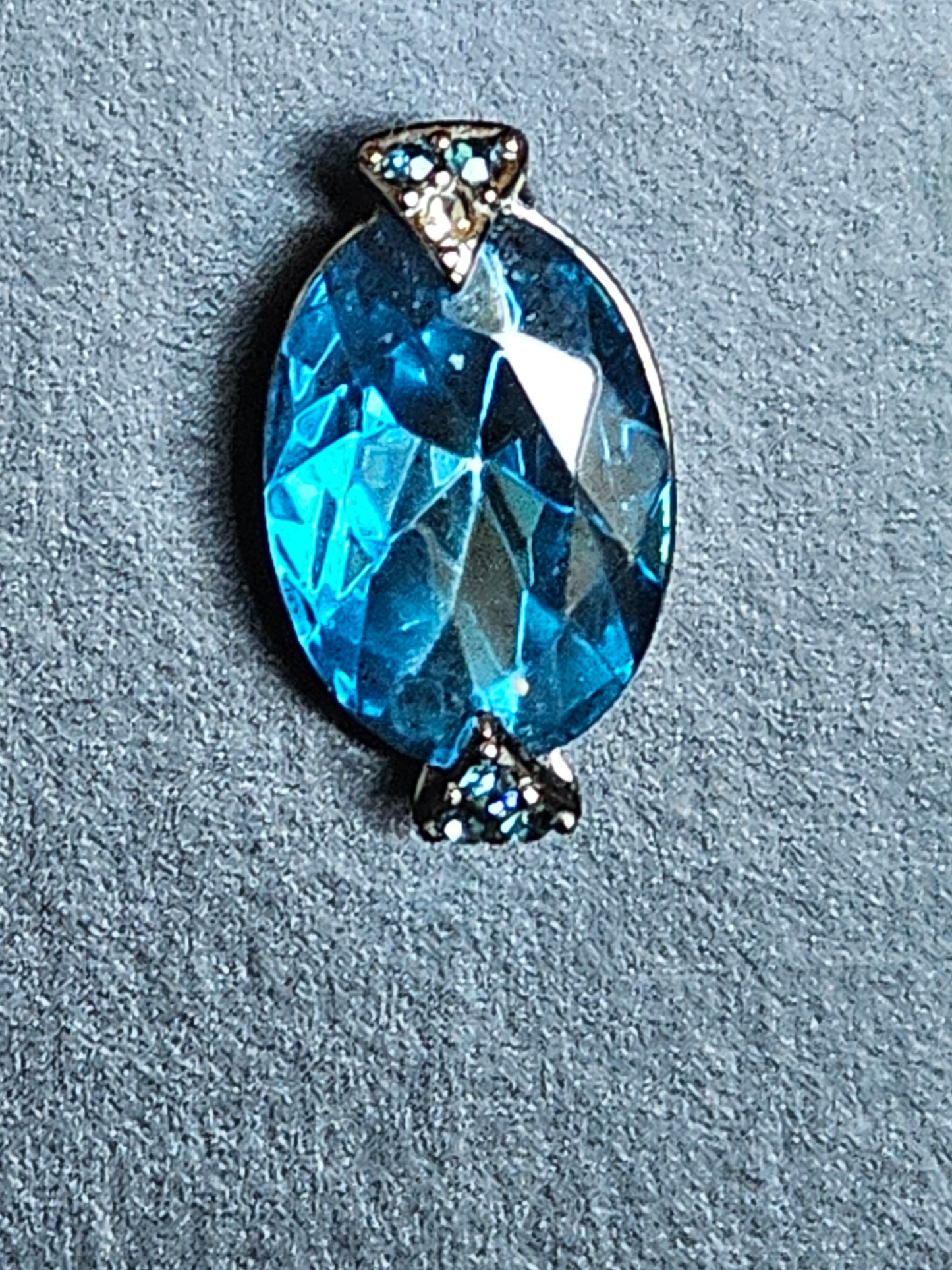 Blue Stud/Oval Crystal earring