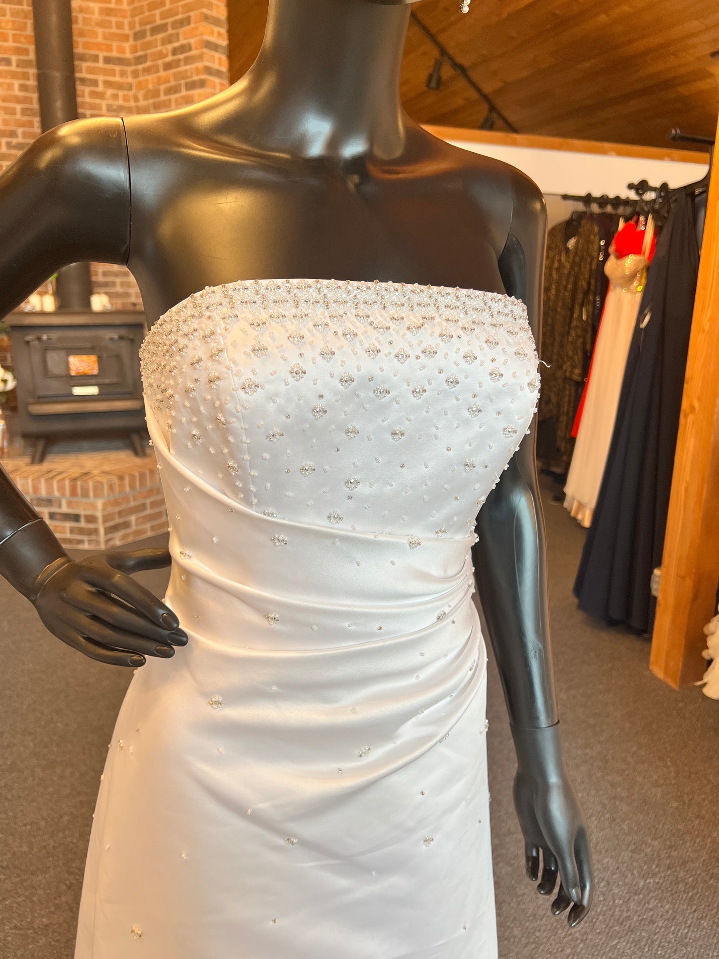 Jolo Bridal Fitted Wedding Gown