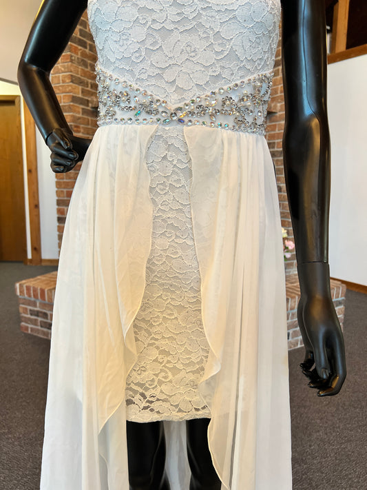 White Lace/Chiffon Hi-Low