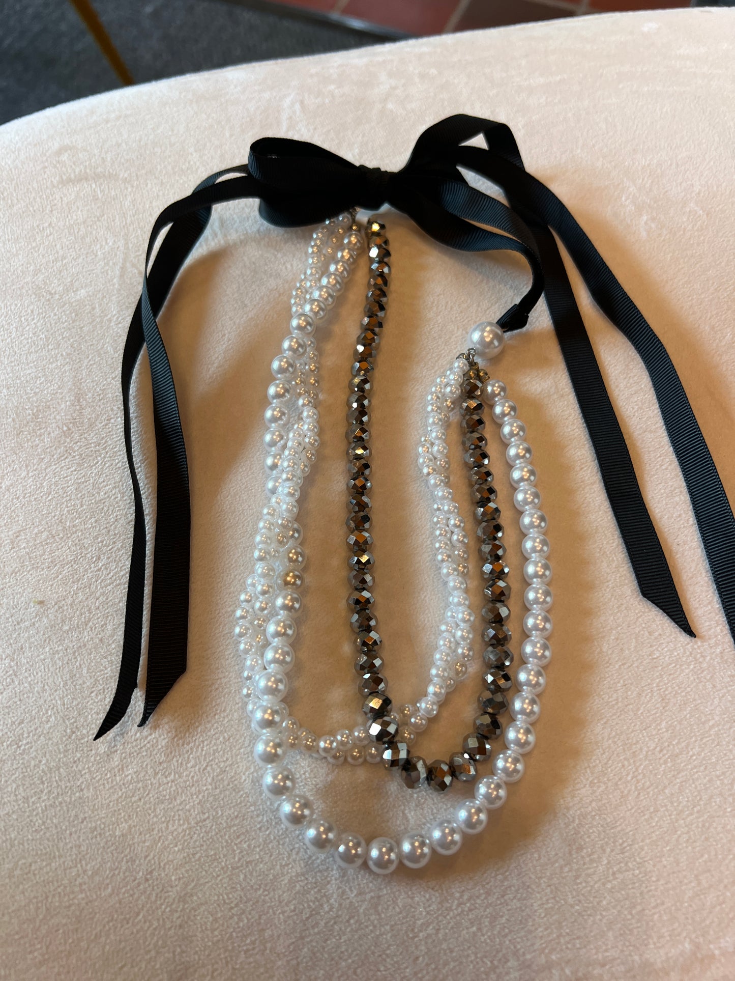 Pearl and Jet Ribbon Tie Necklace