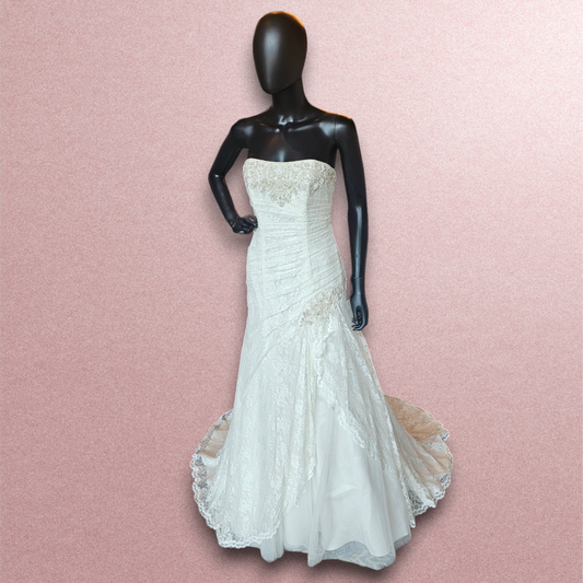 David's Bridal Lace Side Ruched Wedding Gown