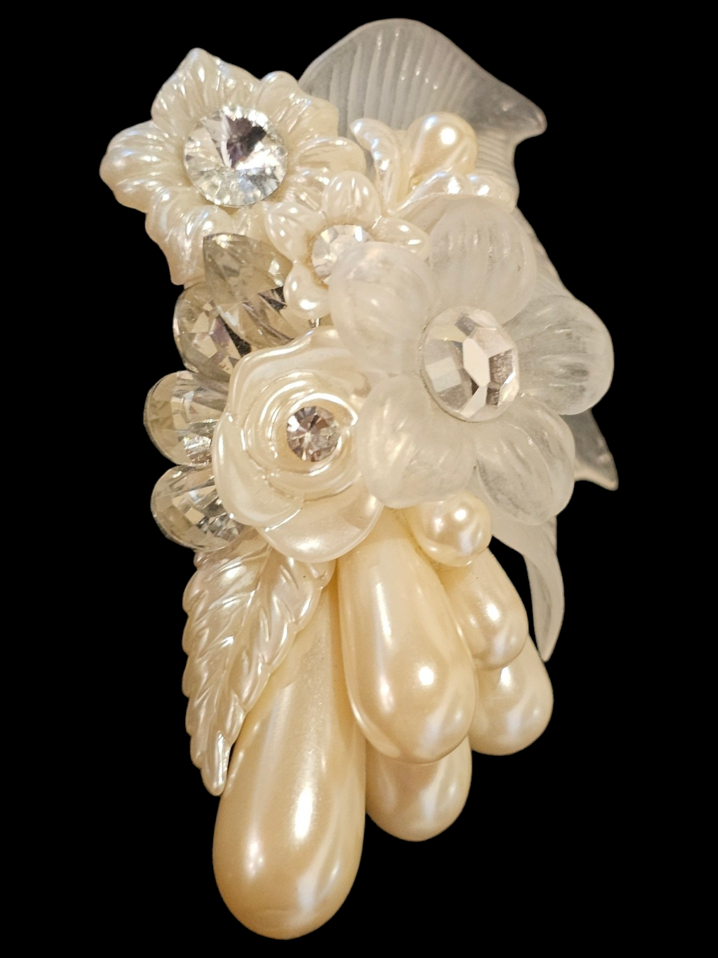 Vintage 80's Large Pearl Flower Clip-On Earring