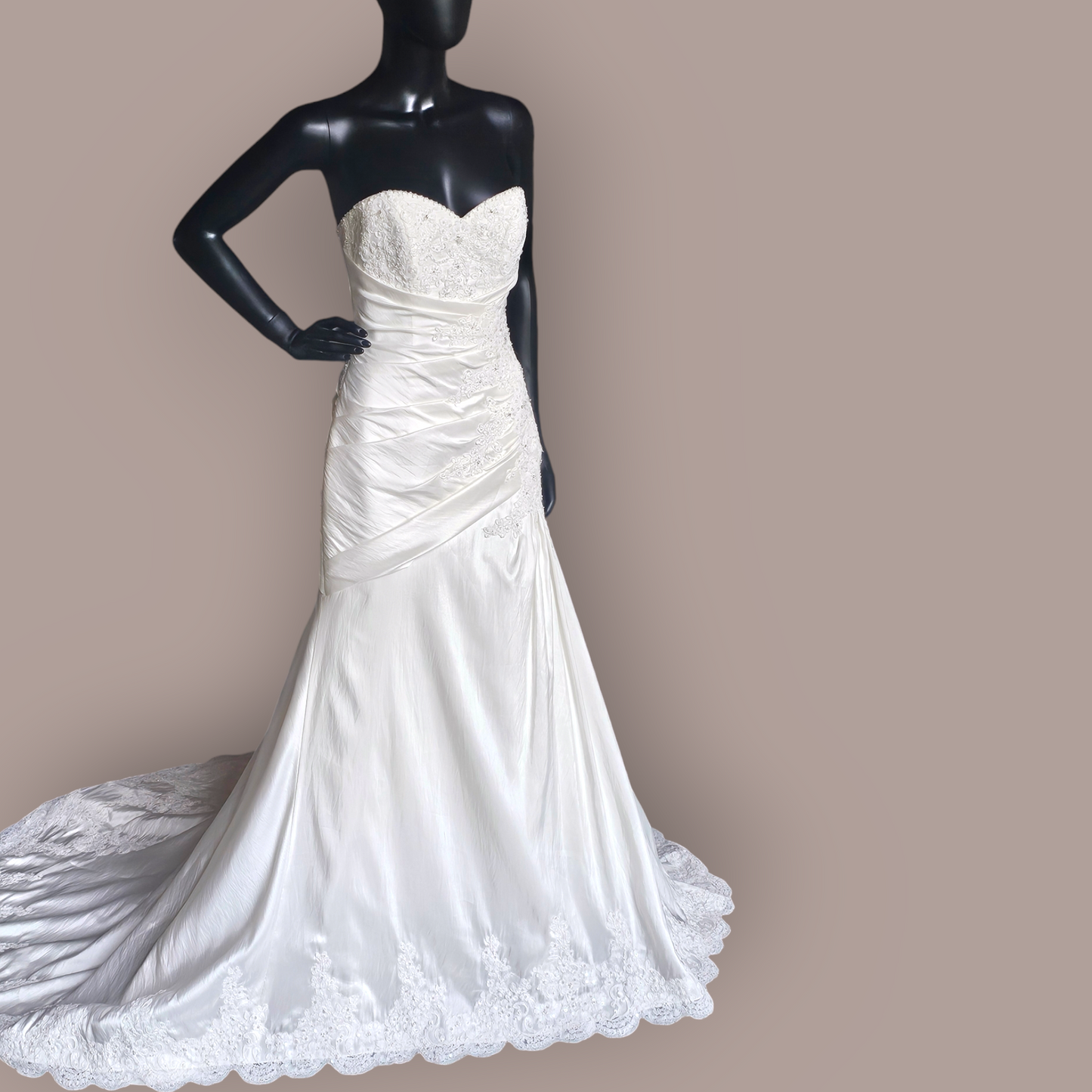 Mori Lee Ivory Taffeta Sweetheart/Fit Flare Wedding Gown