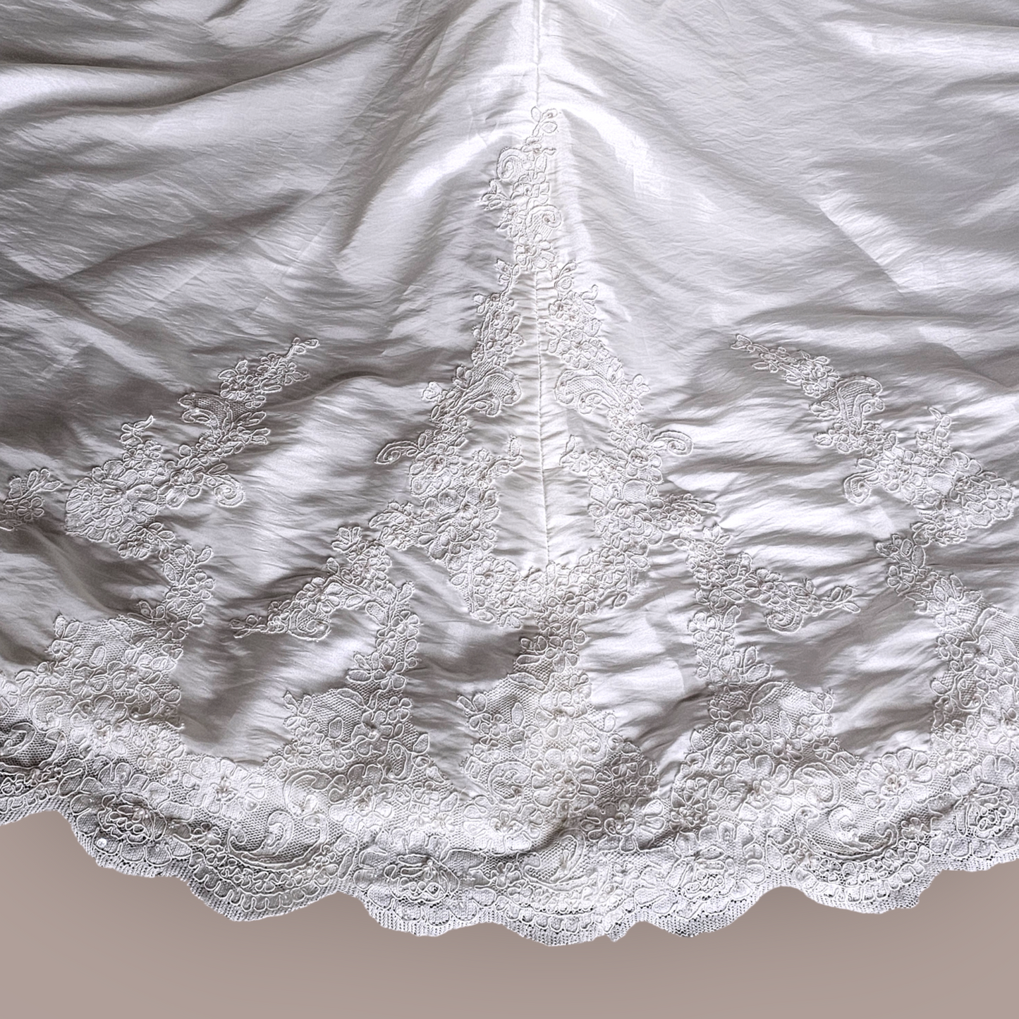 Mori Lee Ivory Taffeta Sweetheart/Fit Flare Wedding Gown