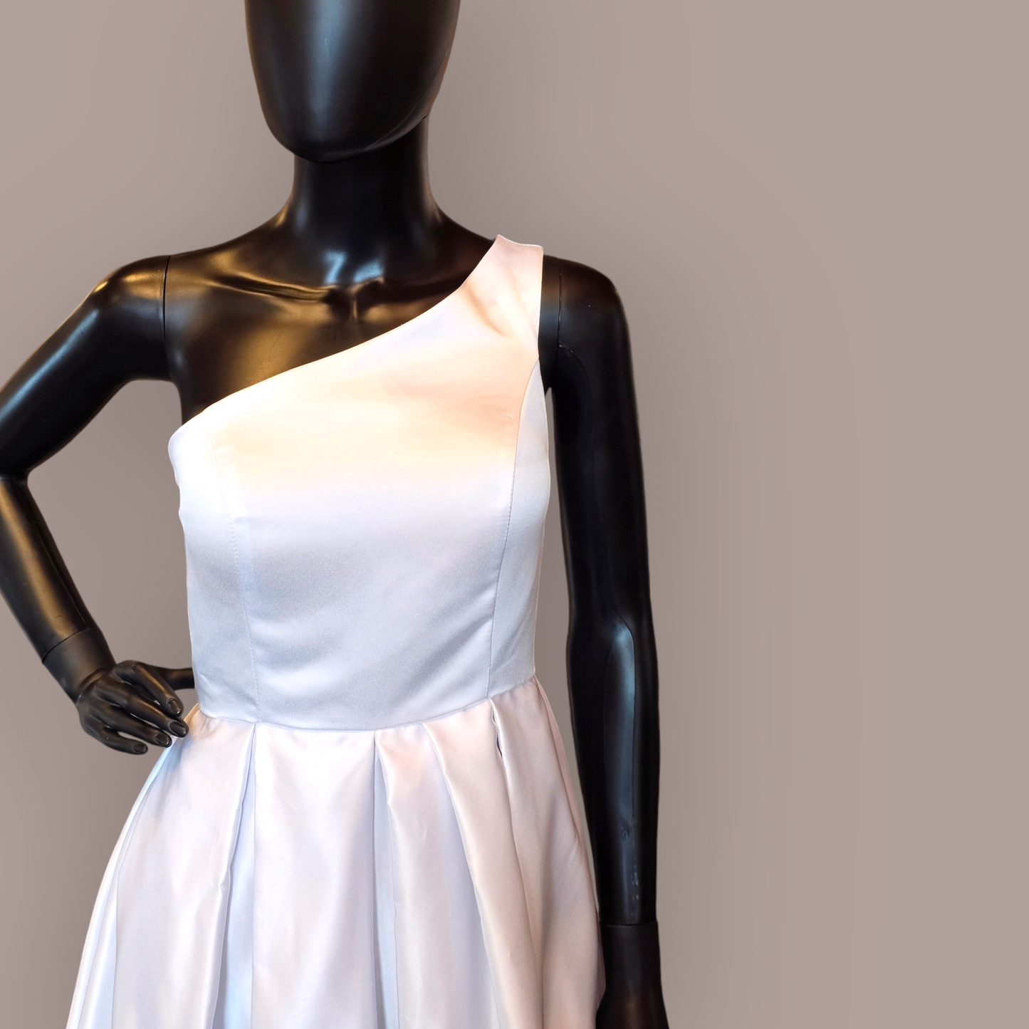 Hebeos White Off Shoulder Fitted Maxi Formal Dress / Wedding Gown