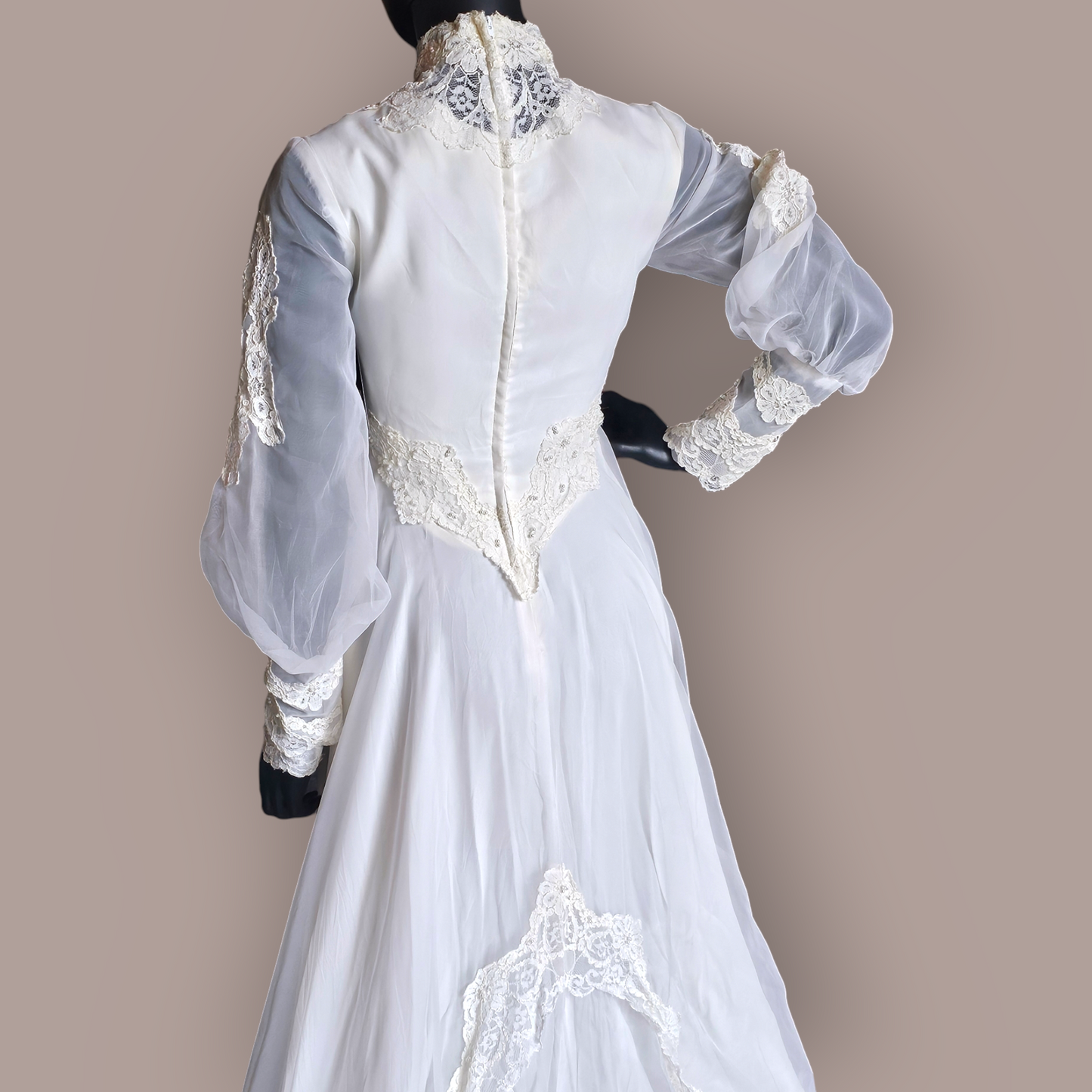 Vintage 70's Wedding Gown - Queen Anne Ruffle Detail