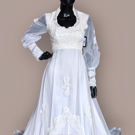 Vintage 70's Wedding Gown - Queen Anne Ruffle Detail