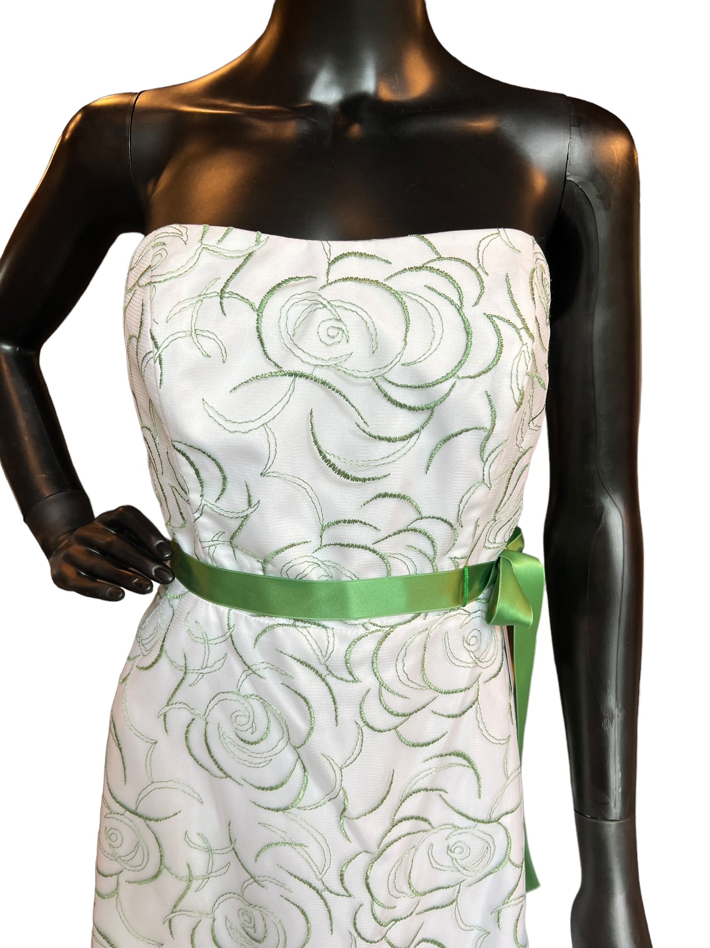 Green Embroidered Cocktail Mid-Length Dress