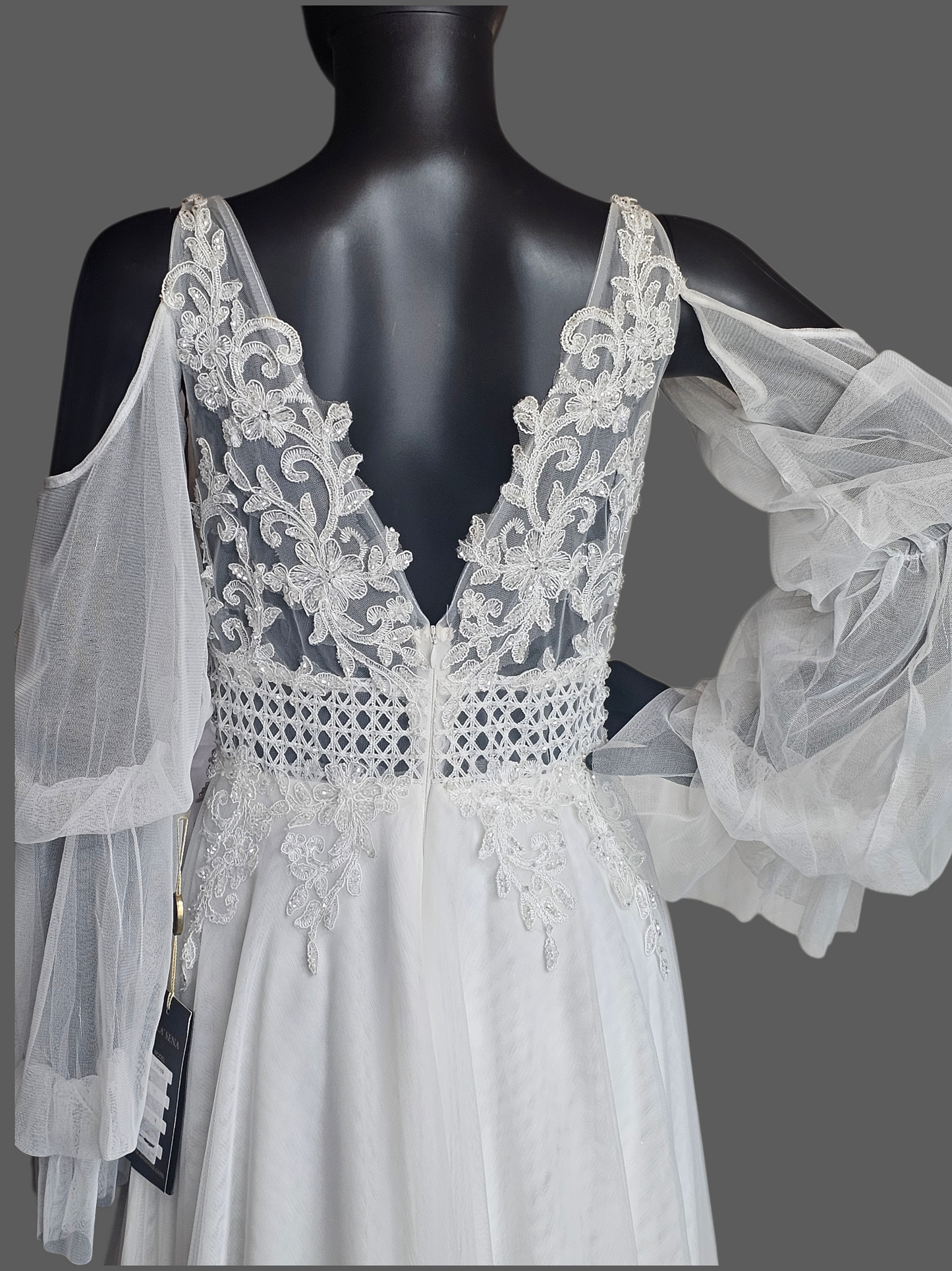 Ivory Boho V-Neck Cold Shoulder Lantern Sleeve Wedding Gown - Niobe - NWT