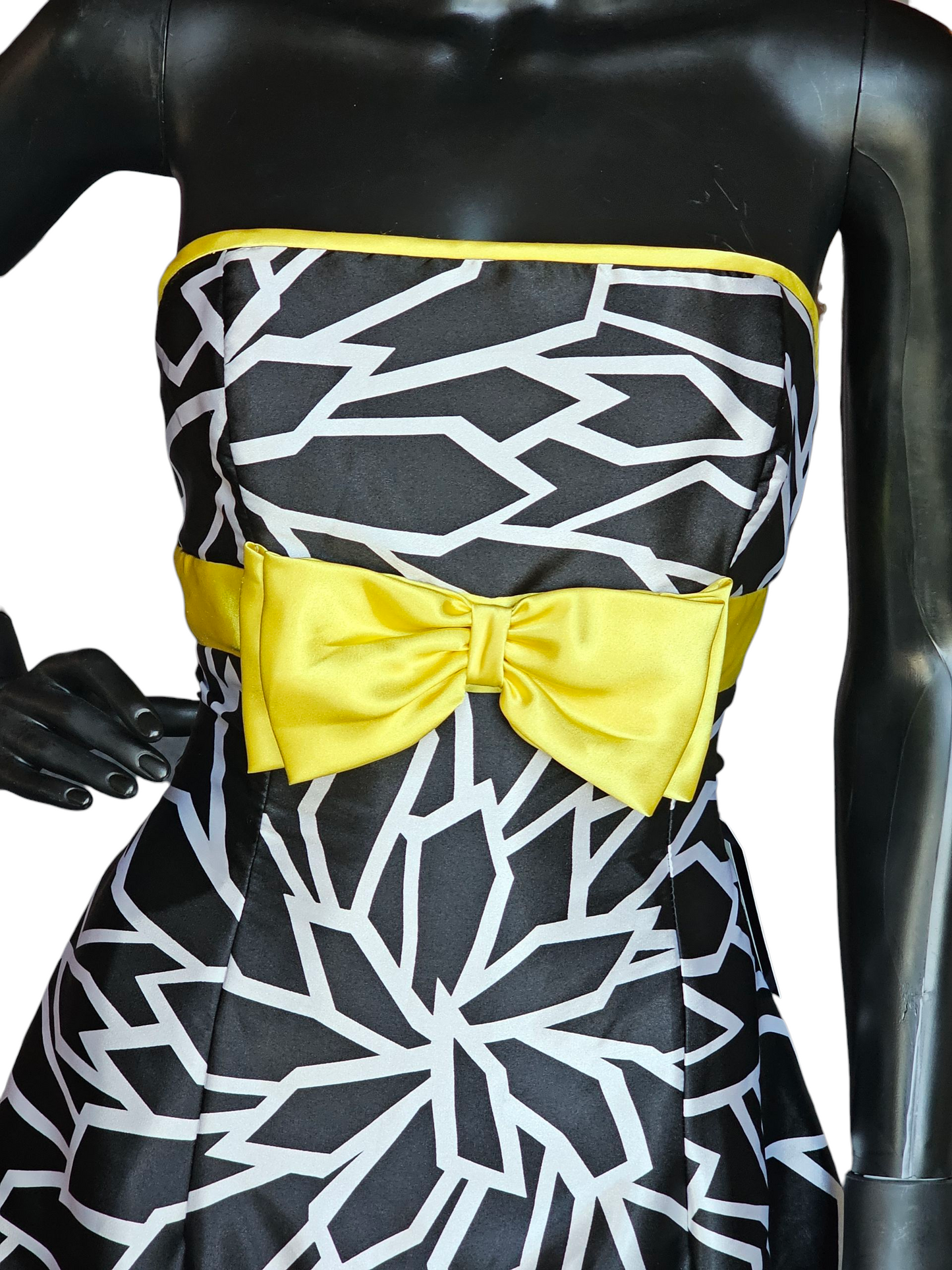 Vintage Y2K Black/White Abstract Yellow Accent Cocktail/Party Dress - Jessica McClintock Gunne Sax