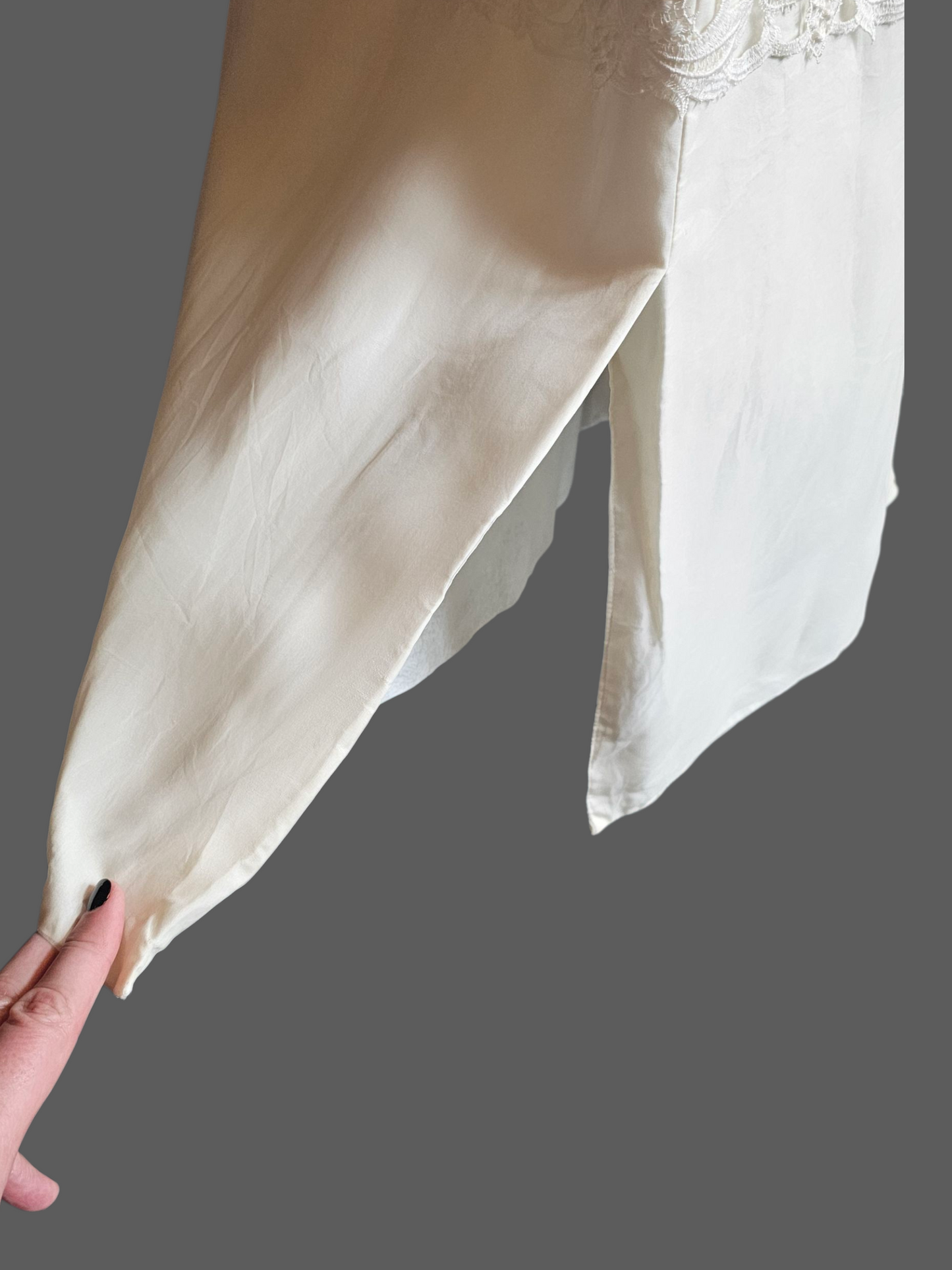 Vintage 60's Straight Cut Bateau Neck 3/4 Sleeve Wedding Gown W/Detachable Train