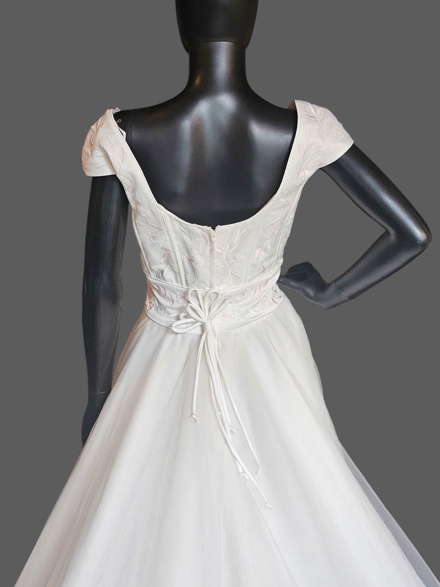 Vintage Ivory/Pink Embroidered Cap Sleeve A-Line Wedding Gown