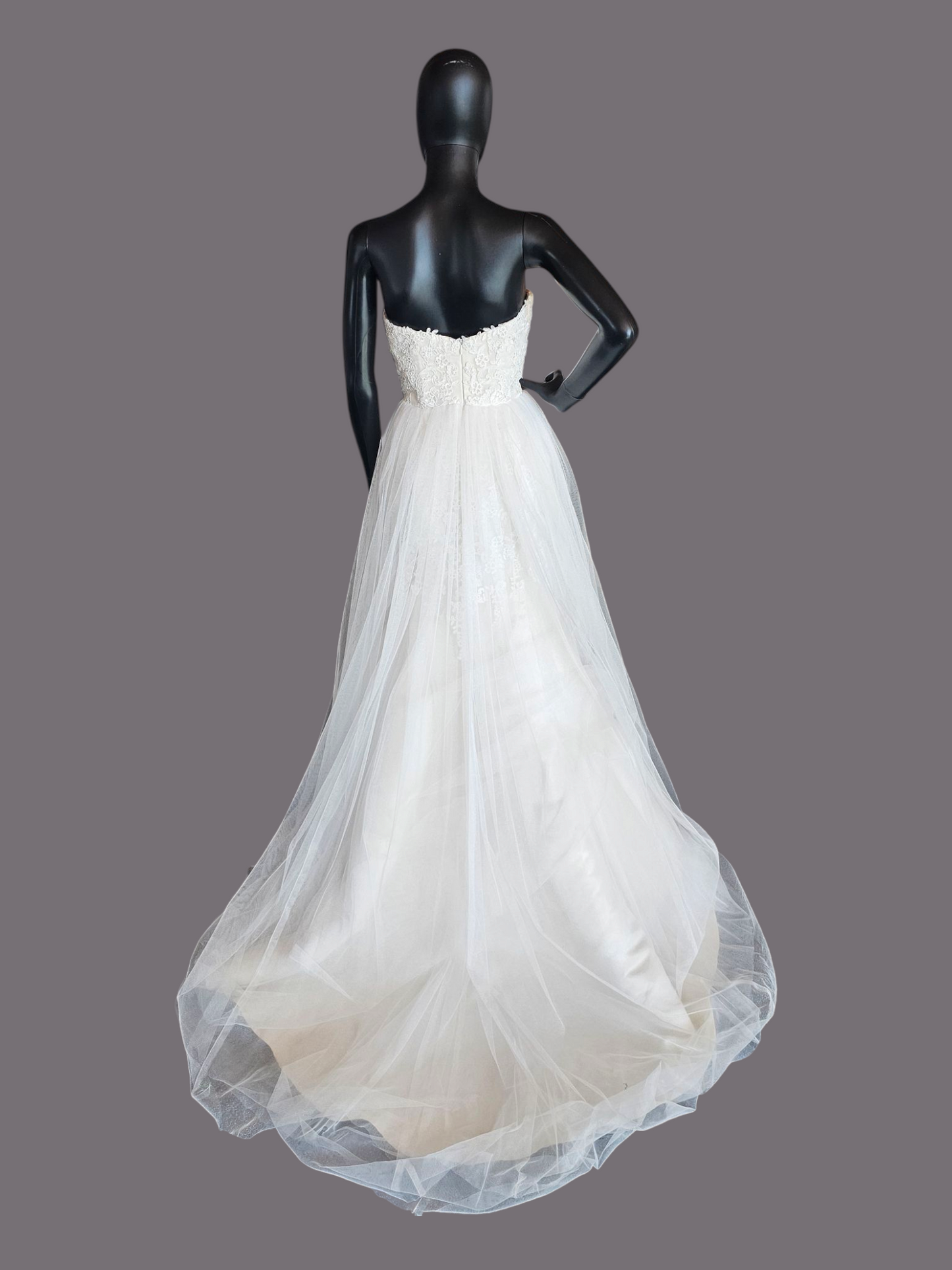 2-Tone Ivory Sweetheart Neckline A-Line Wedding Gown - Renewal