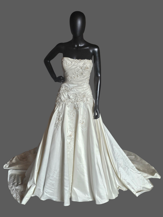 Ivory Taffeta Lace Embellish Wedding Gown - Blue
