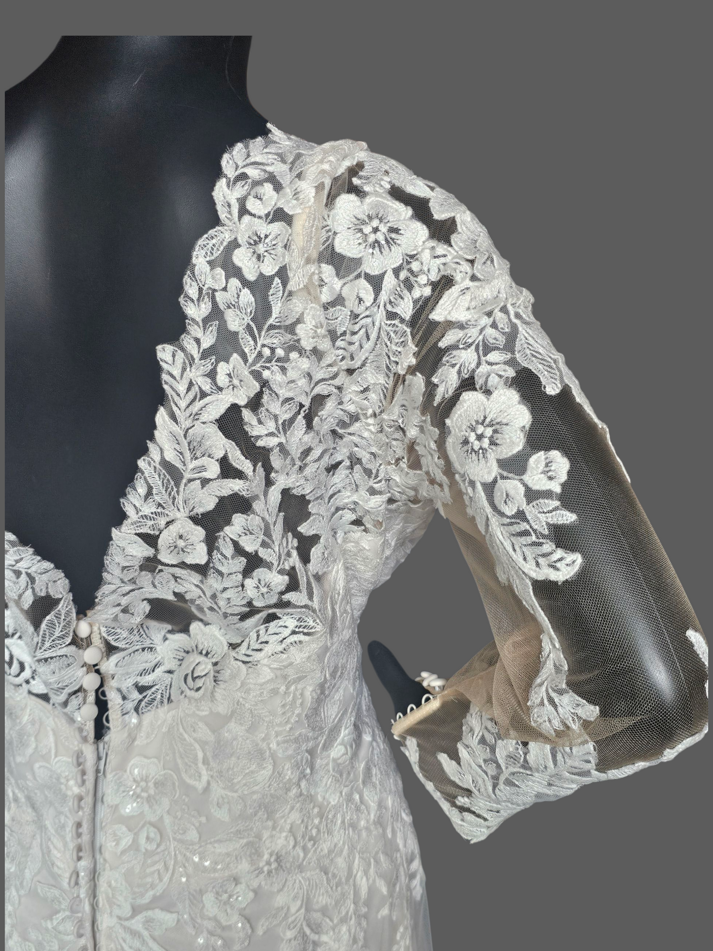 Blush/Ivory Floral Lace Long Sleeve Wedding Gown NWOT - Mori Lee