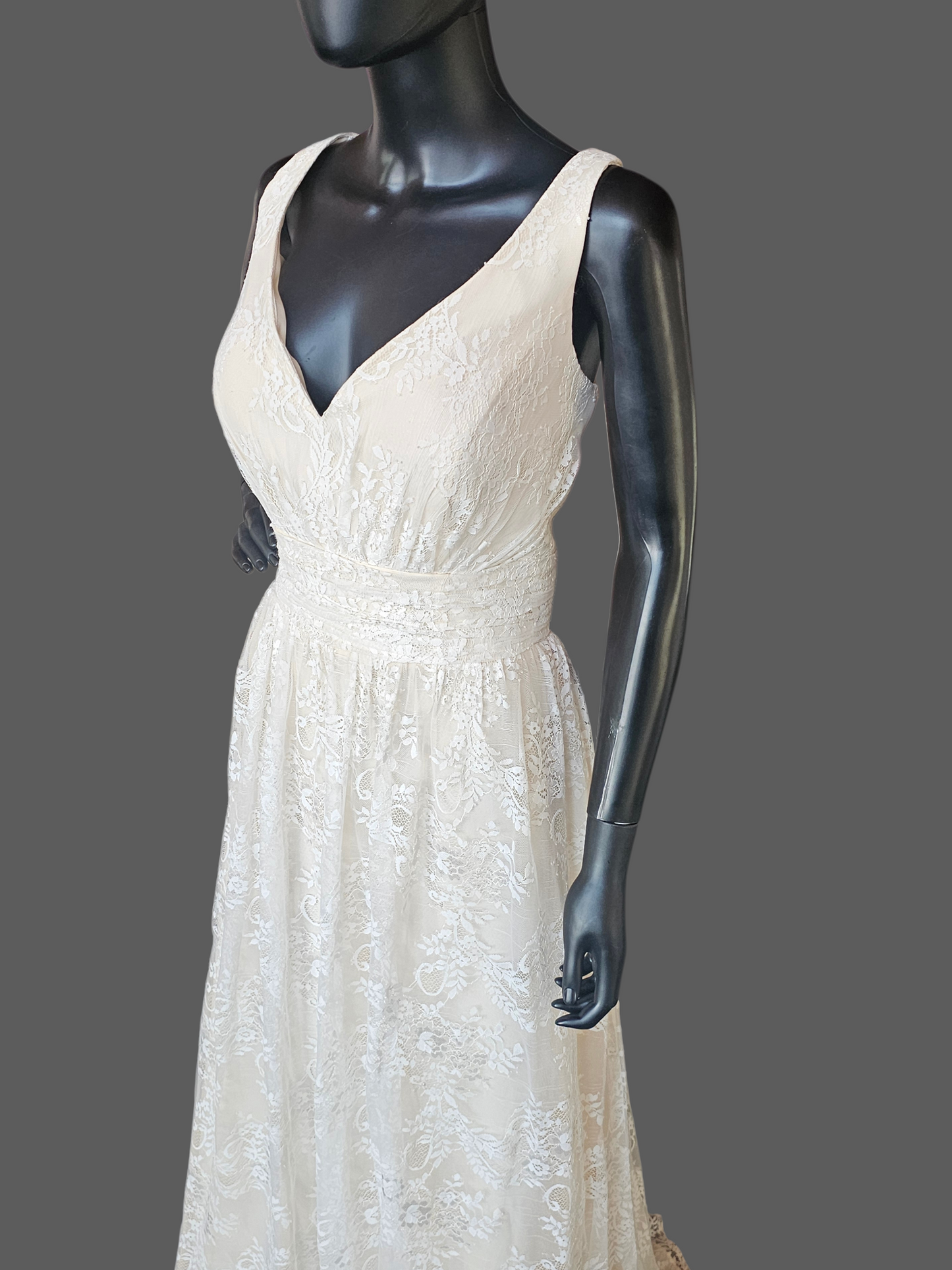 Ivory/Champagne Lace V-Neck Wedding Gown - Da Vinci