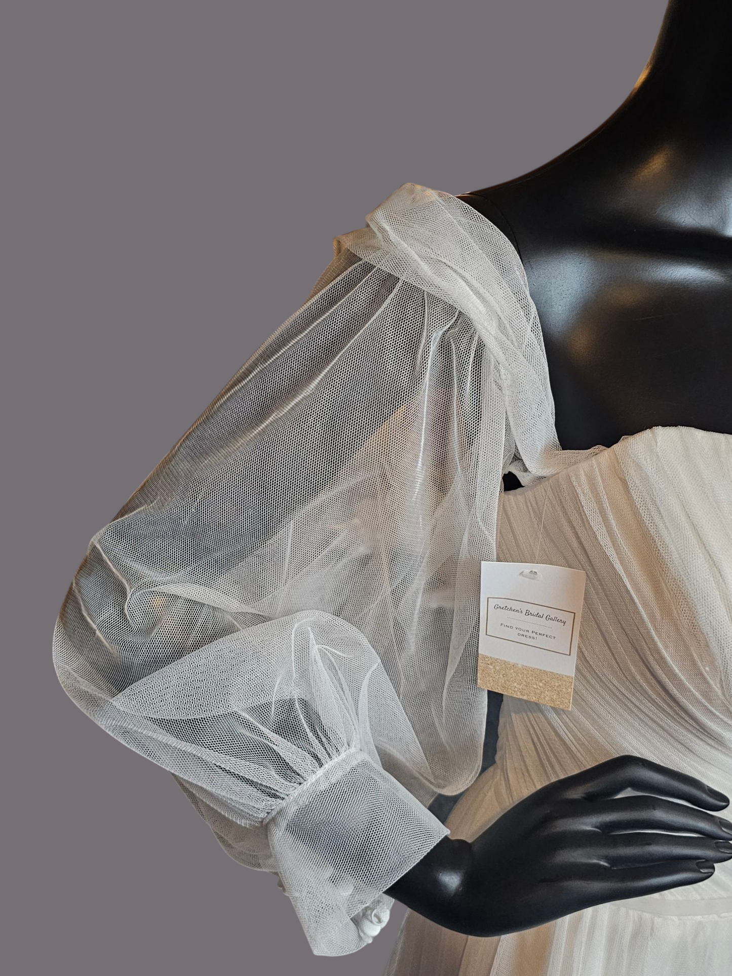 Sweetheart Plunge Detached Sleeve Ivory Netting Wedding Gown