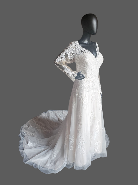 Blush/Ivory Floral Lace Long Sleeve Wedding Gown NWOT - Mori Lee