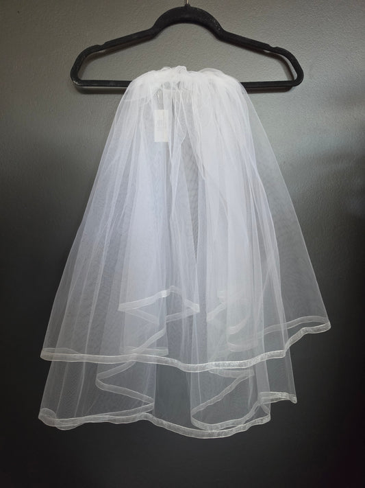 2-Layer White Elbow Wide Ribbon Edged Veil