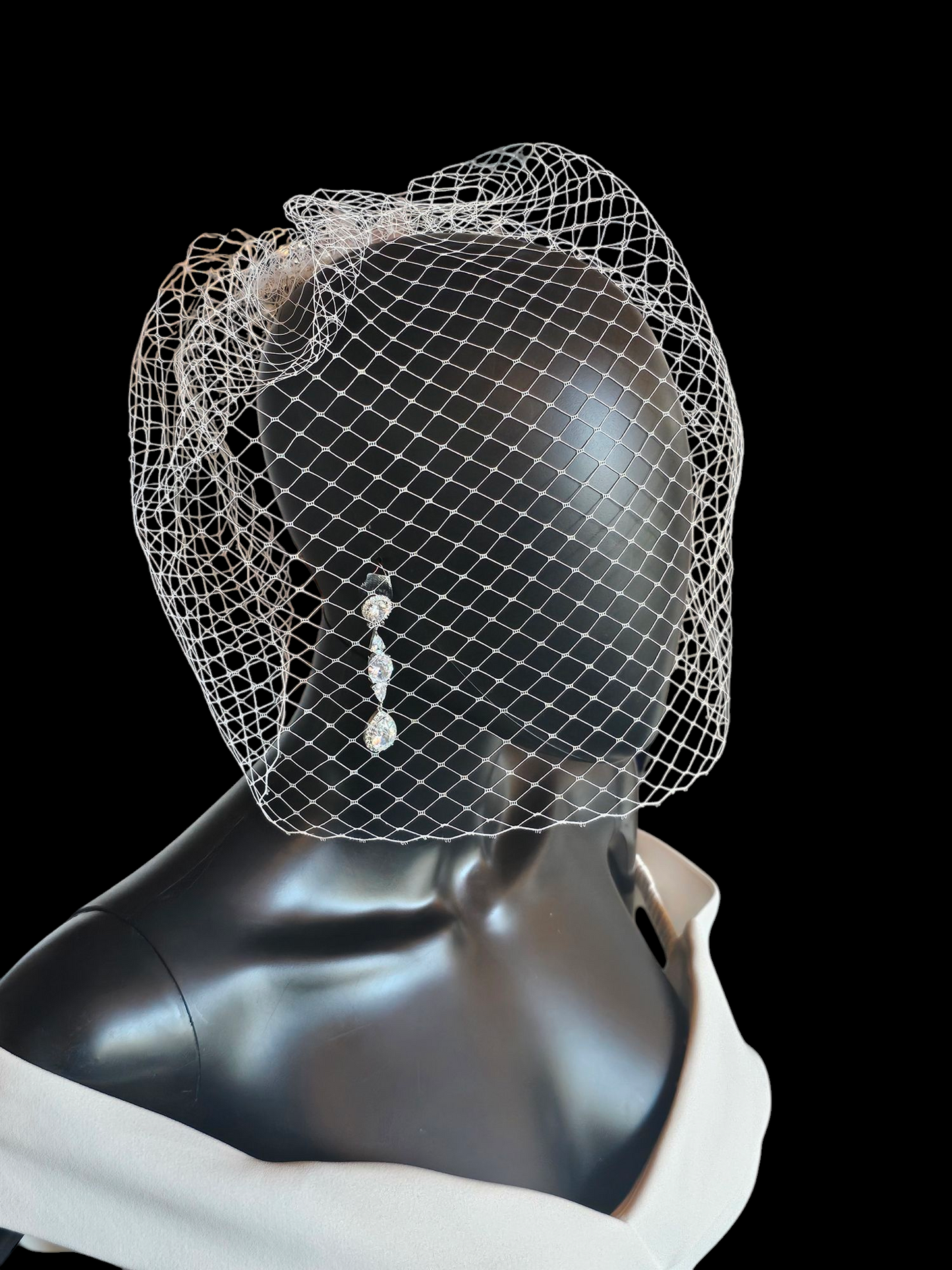 Silver Freshwater Pearl/Crystal Comb W/Net Facinator Veil