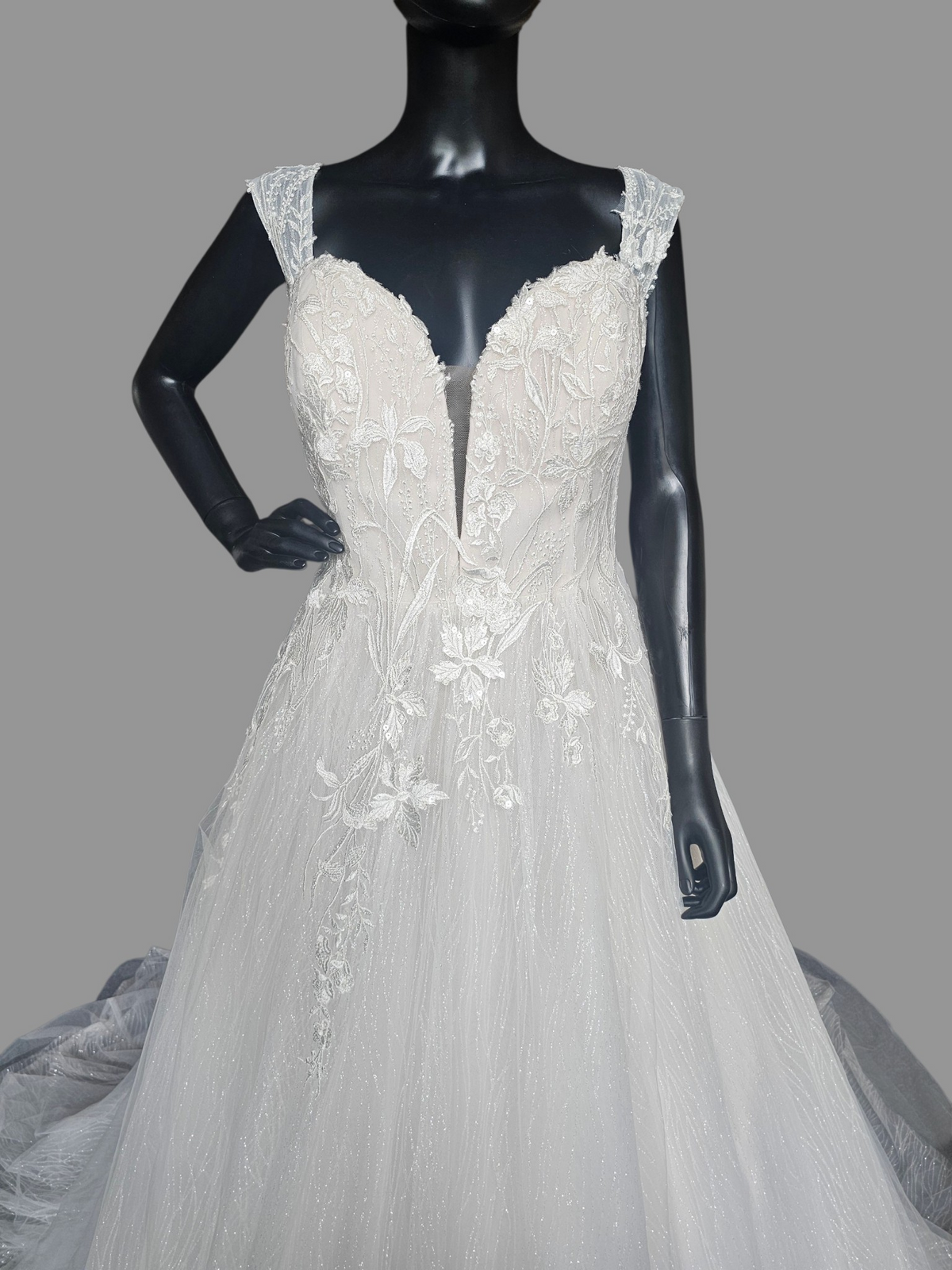 Sweetheart Plunge Maximalist Sparkle Wedding Gown - Justin Alexander