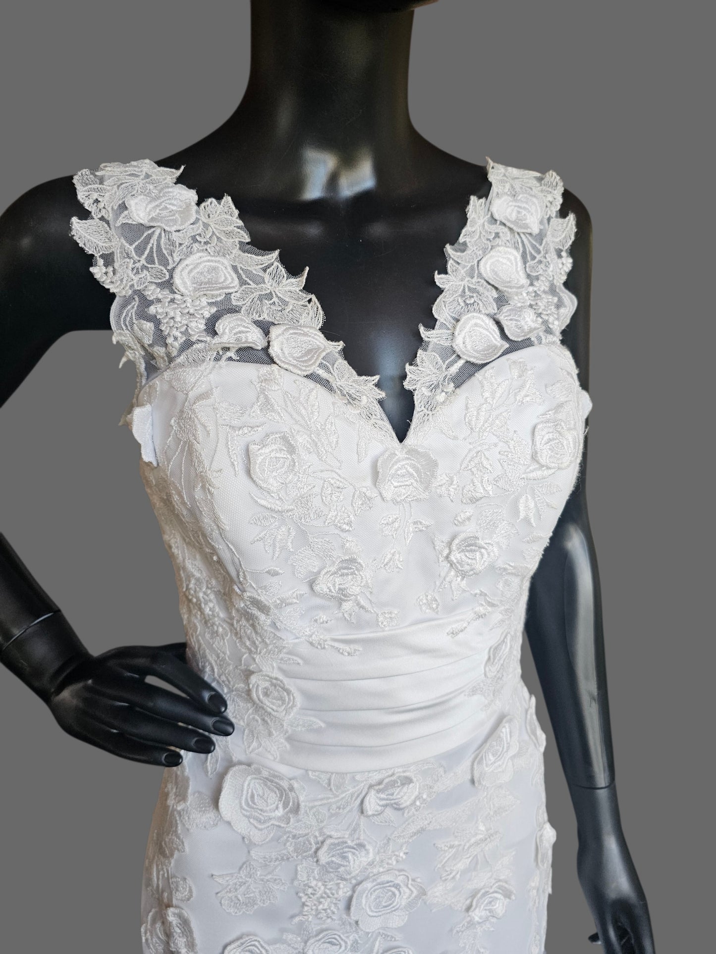 White 3D Floral Lace Straight Cut / Flared V-Neck Wedding Gown - MTA Solano