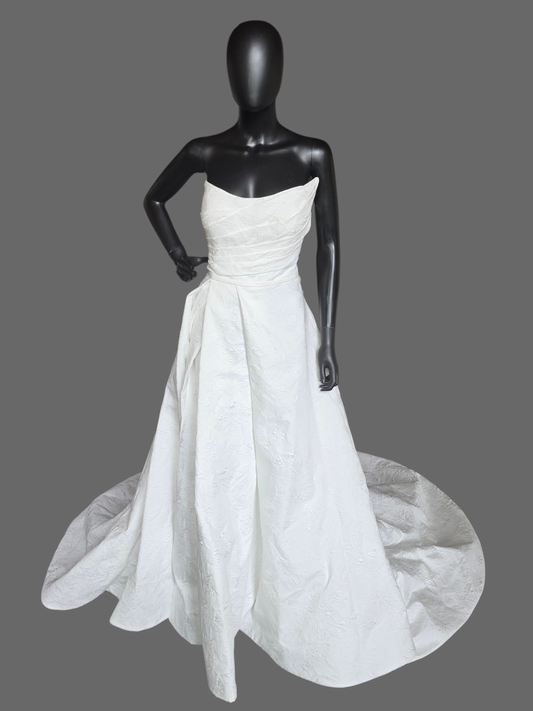 Ivory A-Line Jaquard Asymetrical Cat Eye Sweetheart Wedding Gown - Da Vinci