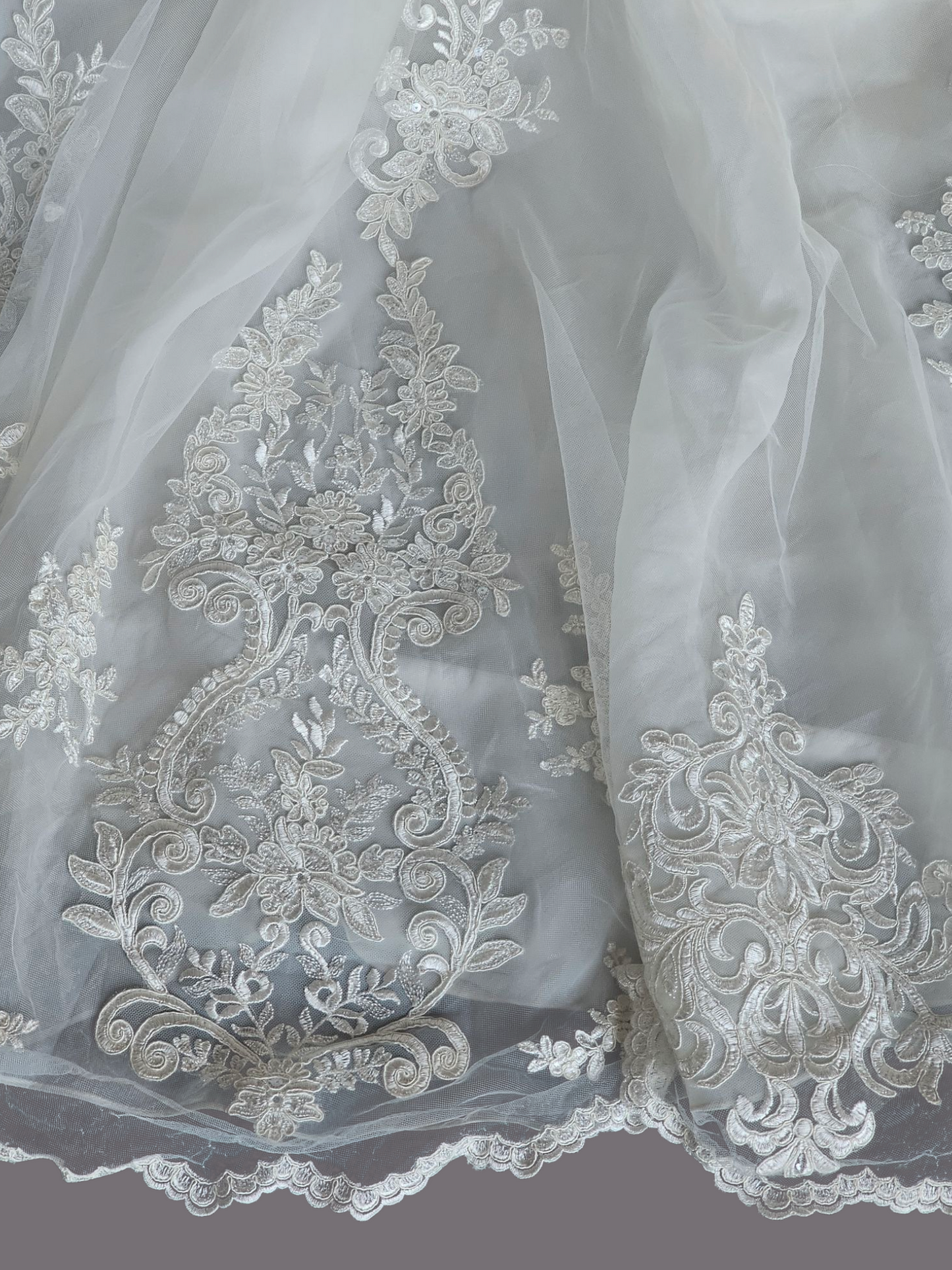 Ivory Embroidered Mermaid/Fit Flare Wedding Gown - Stella York NWT