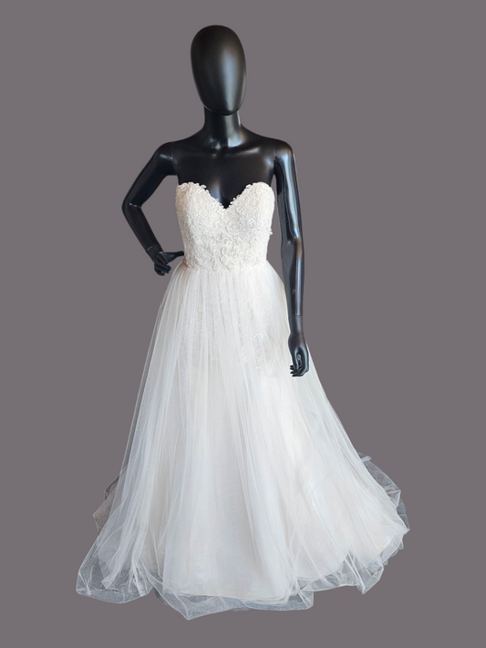 2-Tone Ivory Sweetheart Neckline A-Line Wedding Gown - Renewal