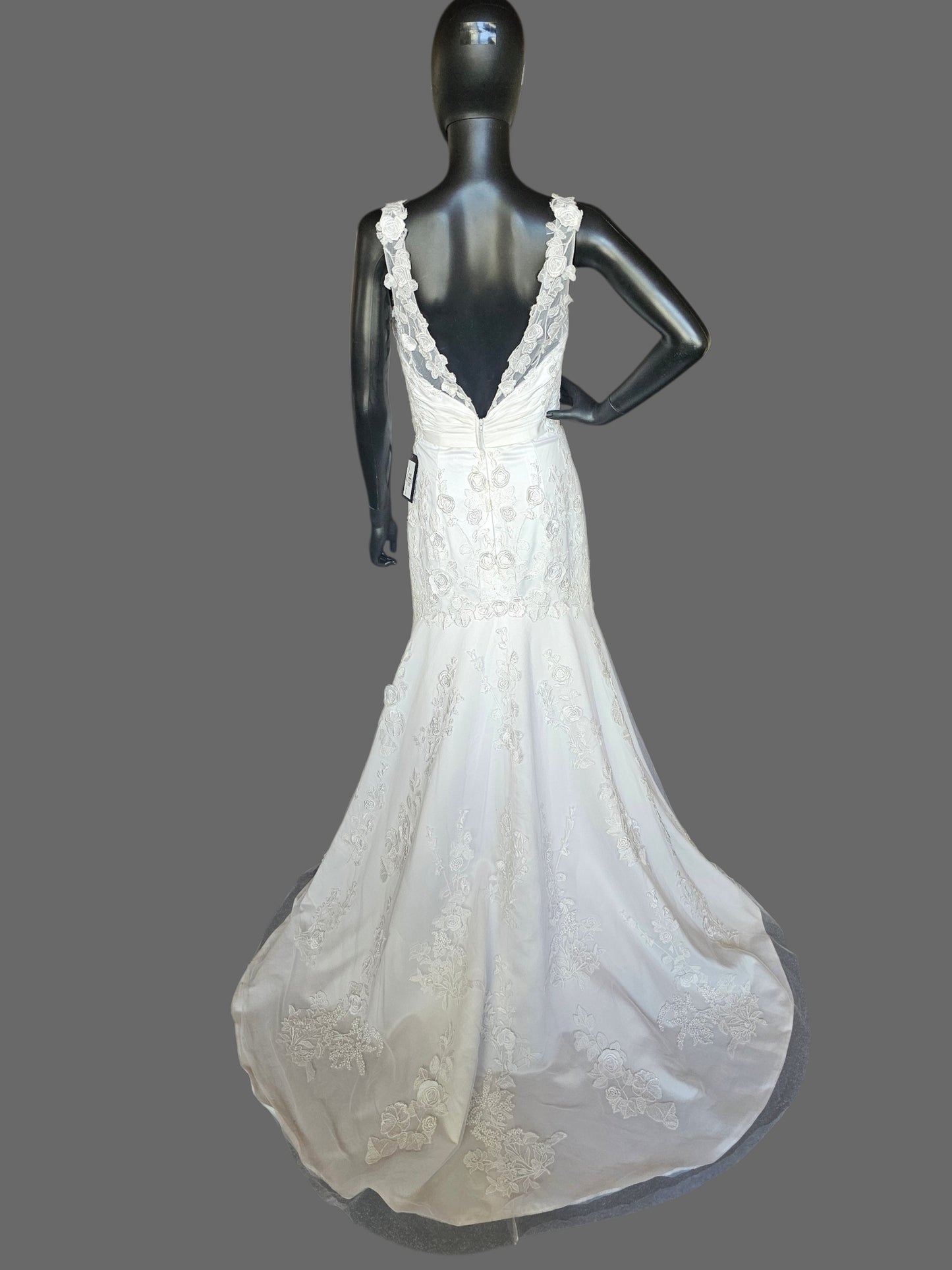 White 3D Floral Lace Straight Cut / Flared V-Neck Wedding Gown - MTA Solano