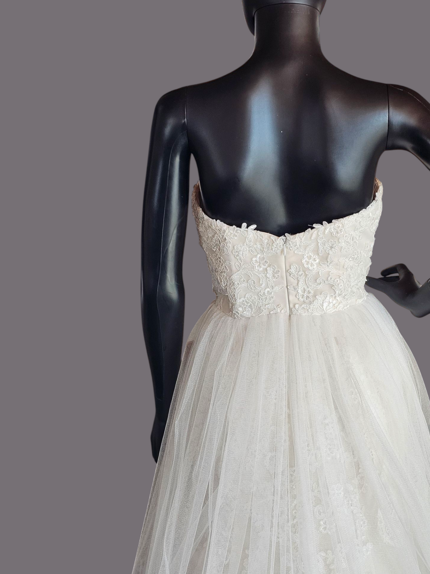 2-Tone Ivory Sweetheart Neckline A-Line Wedding Gown - Renewal