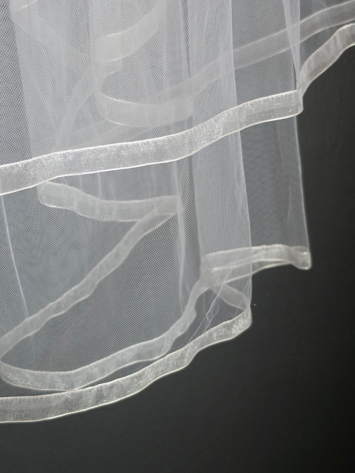 2-Layer White Elbow Wide Ribbon Edged Veil