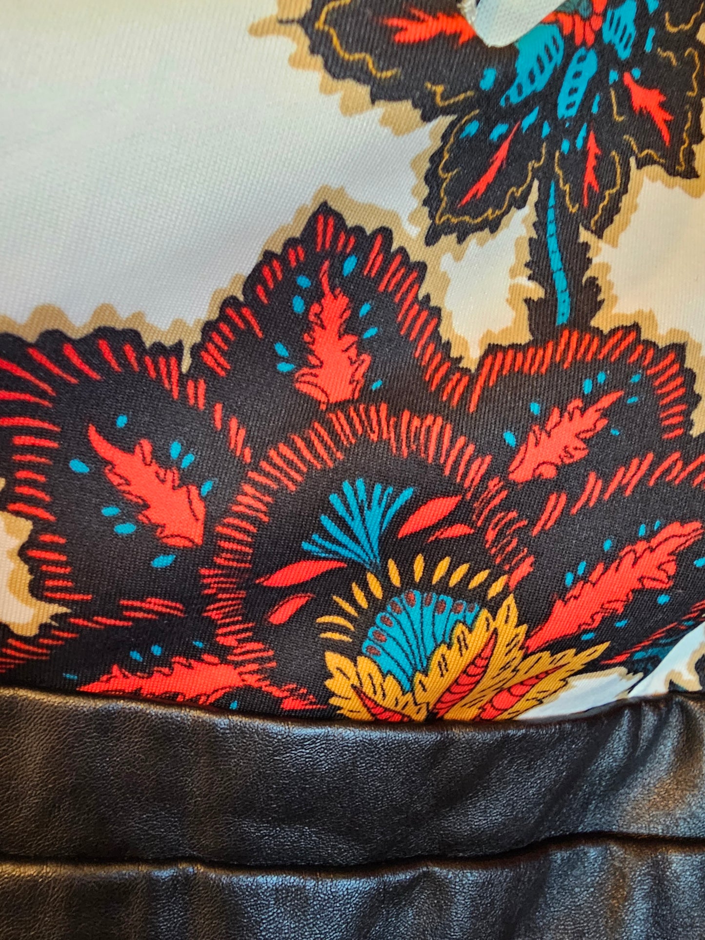 Bisou Bisou Pattern Stretch Jersey Sheath Cocktail Dress