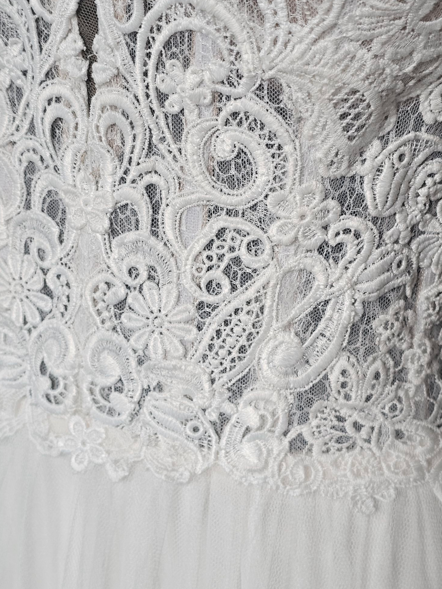 Lace Illusion Bodice Strapless Plunge - Justin Alexander