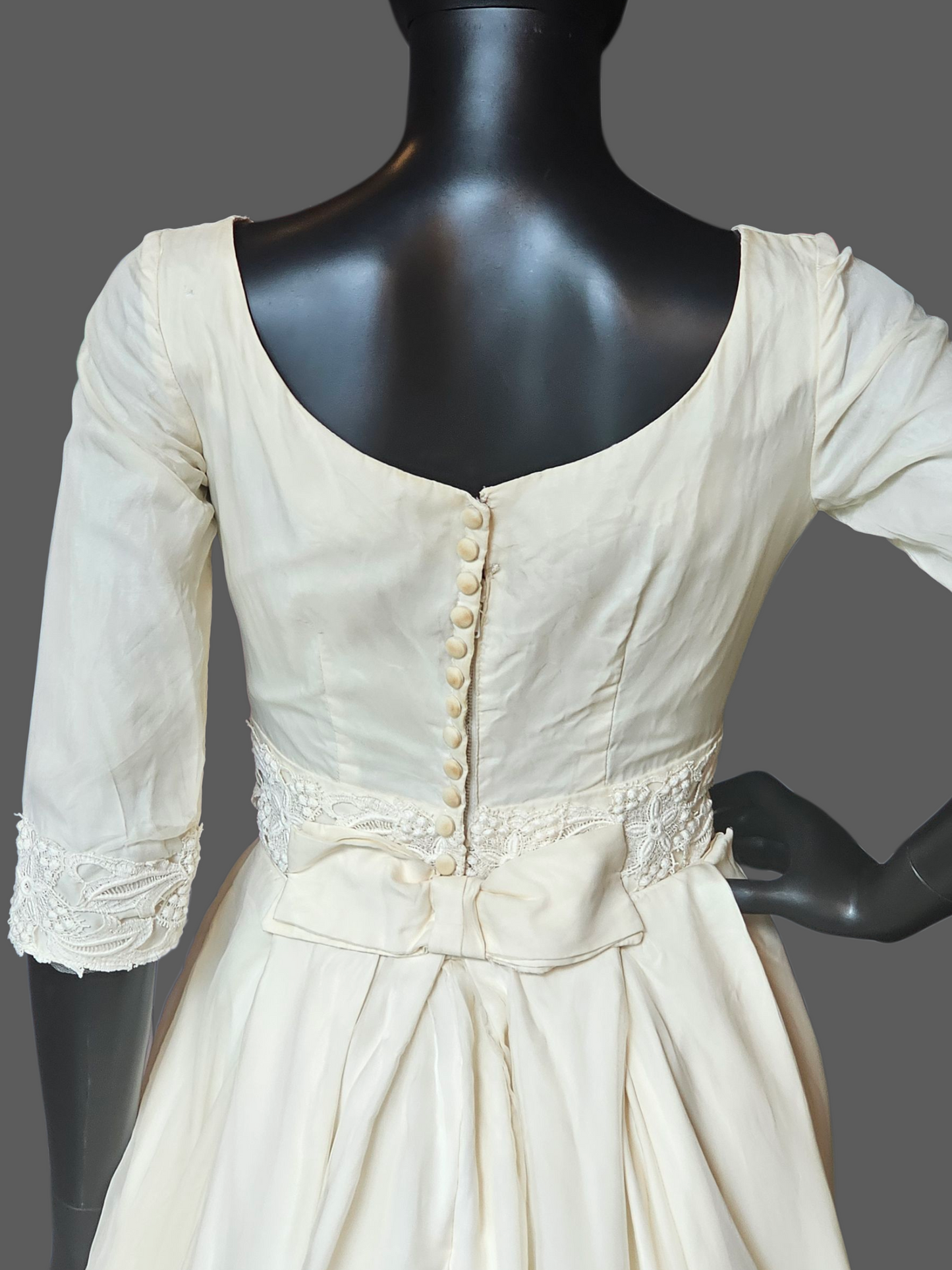 Vintage 60's Straight Cut Bateau Neck 3/4 Sleeve Wedding Gown W/Detachable Train