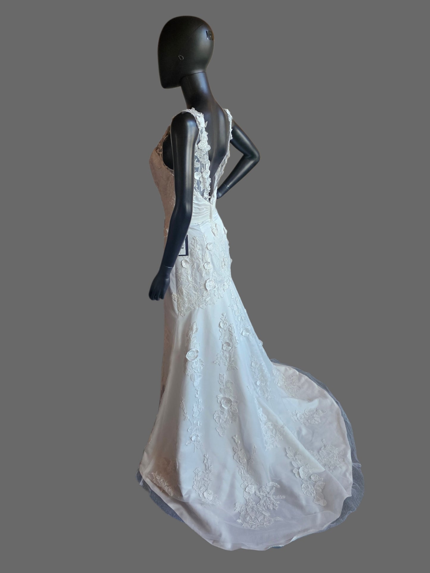 White 3D Floral Lace Straight Cut / Flared V-Neck Wedding Gown - MTA Solano